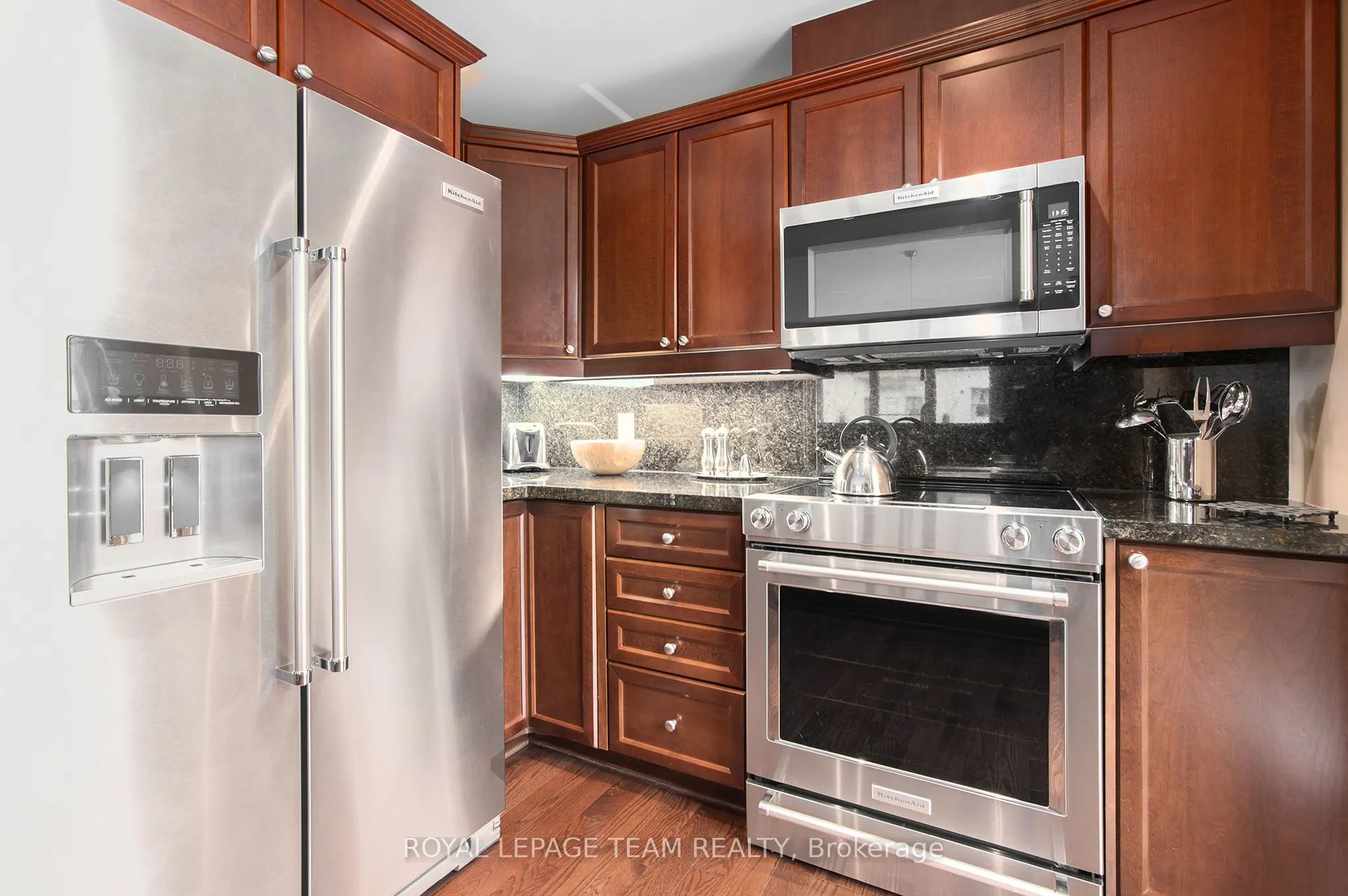 700 SUSSEX Drive, #410