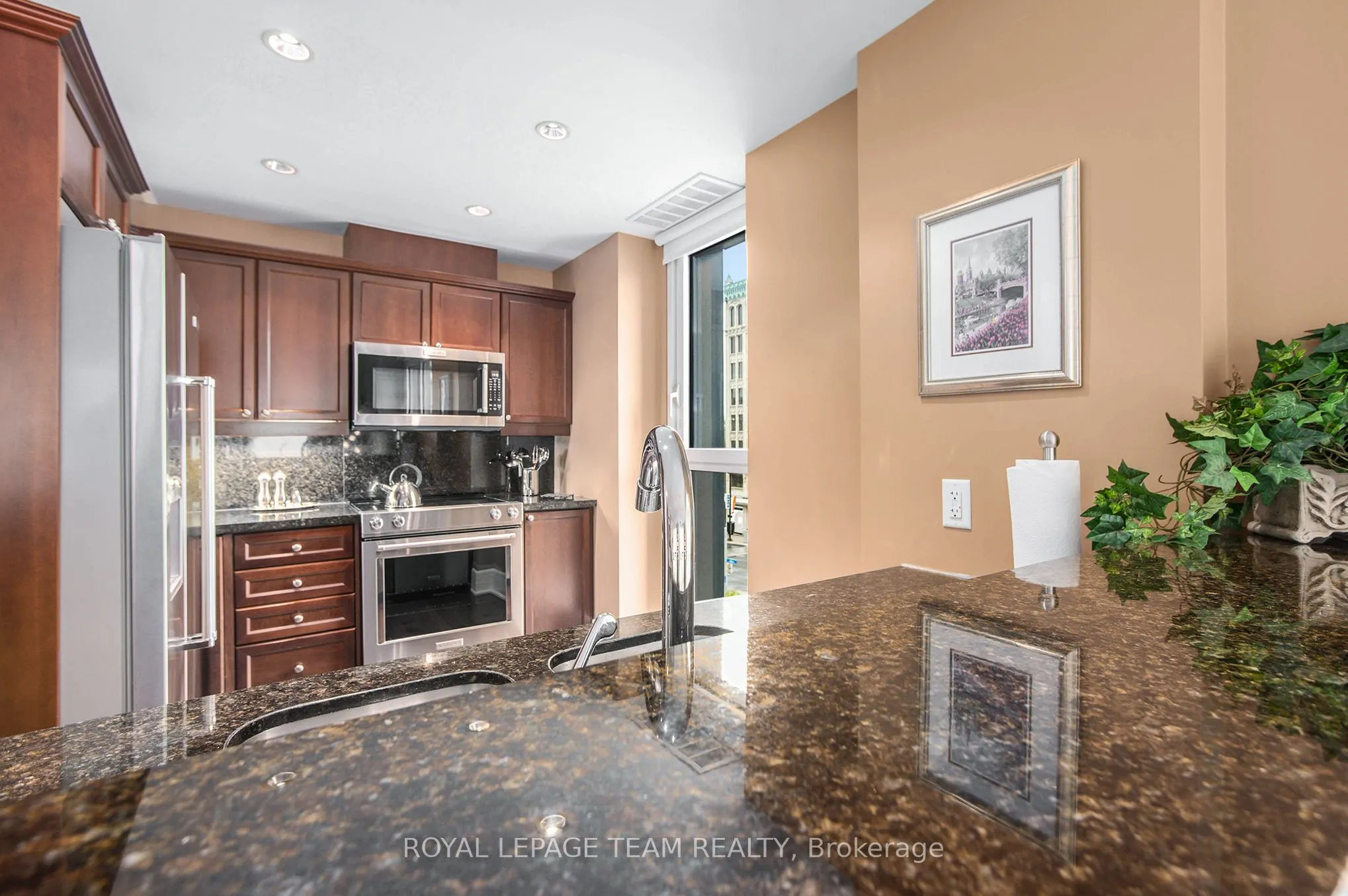 700 SUSSEX Drive, #410
