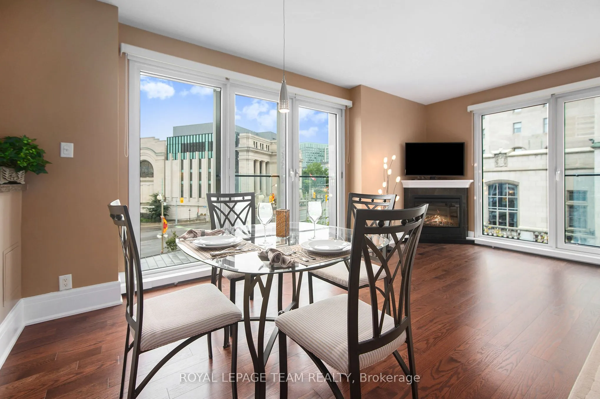 700 SUSSEX Drive, #410