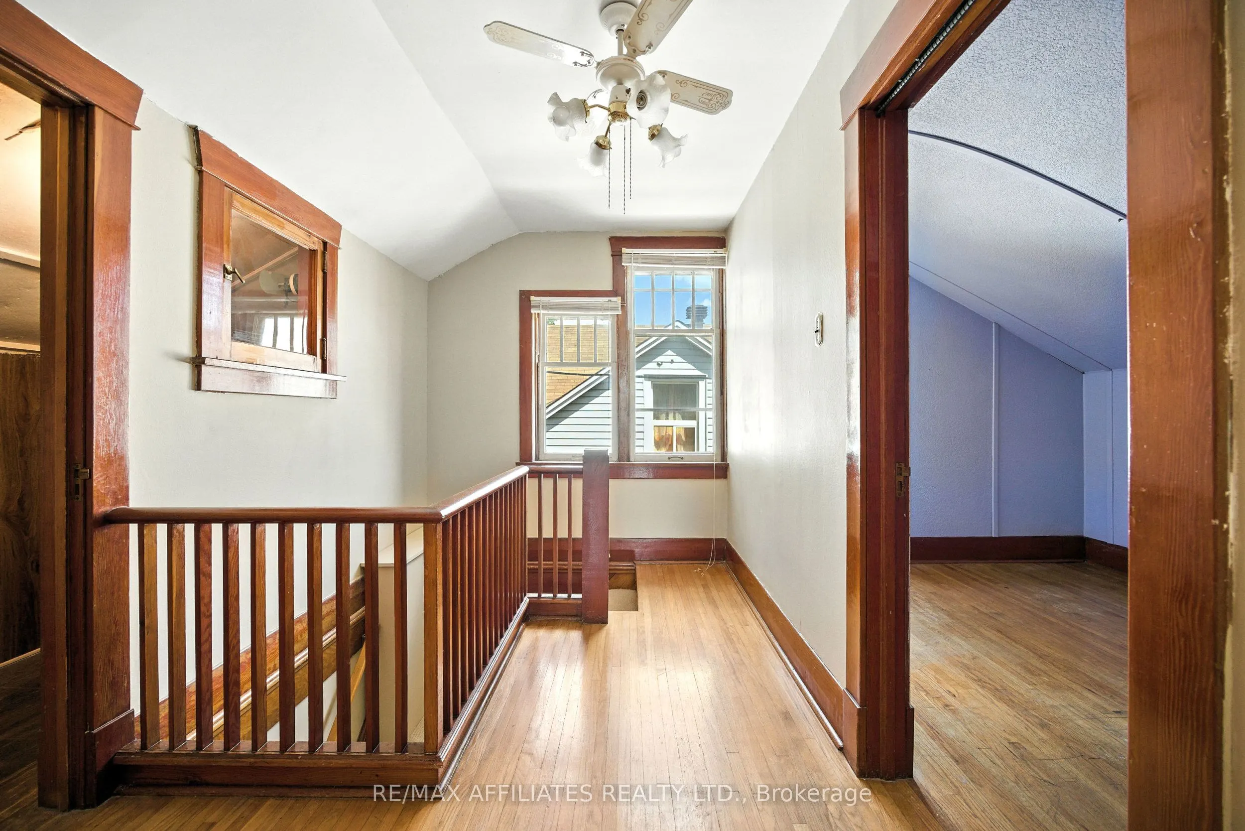 88 Main Street E