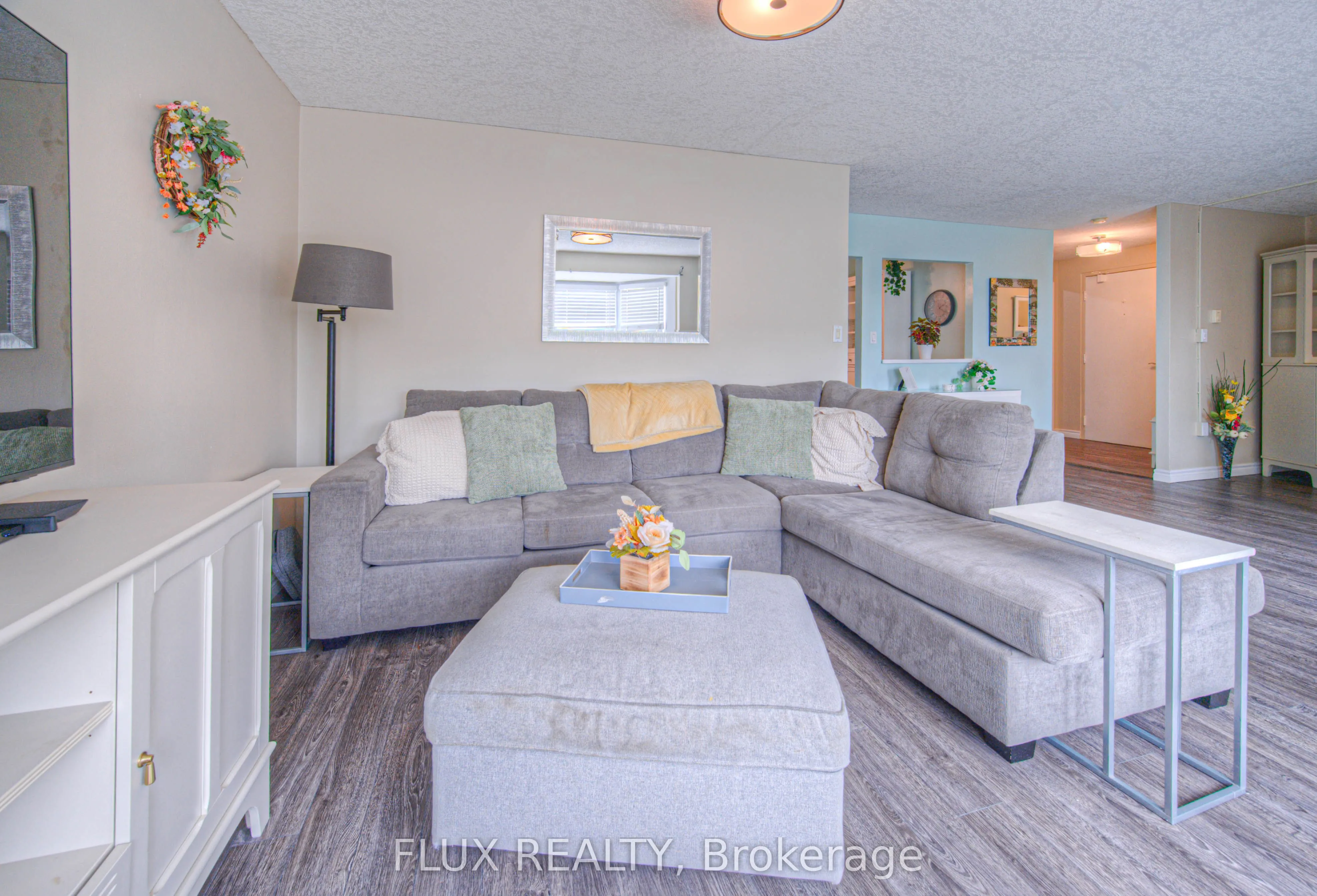 50 Gibson Street, #301