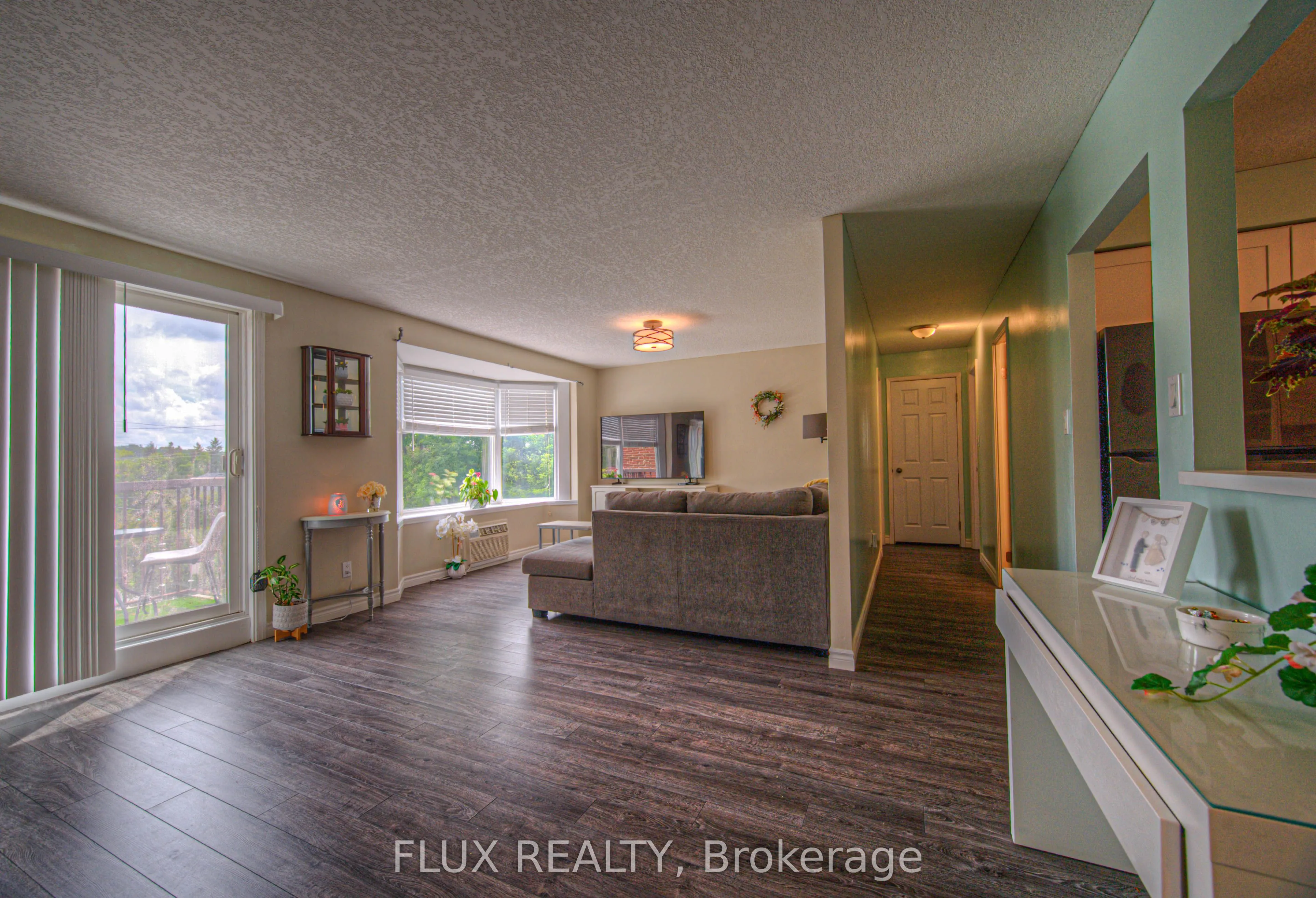 50 Gibson Street, #301