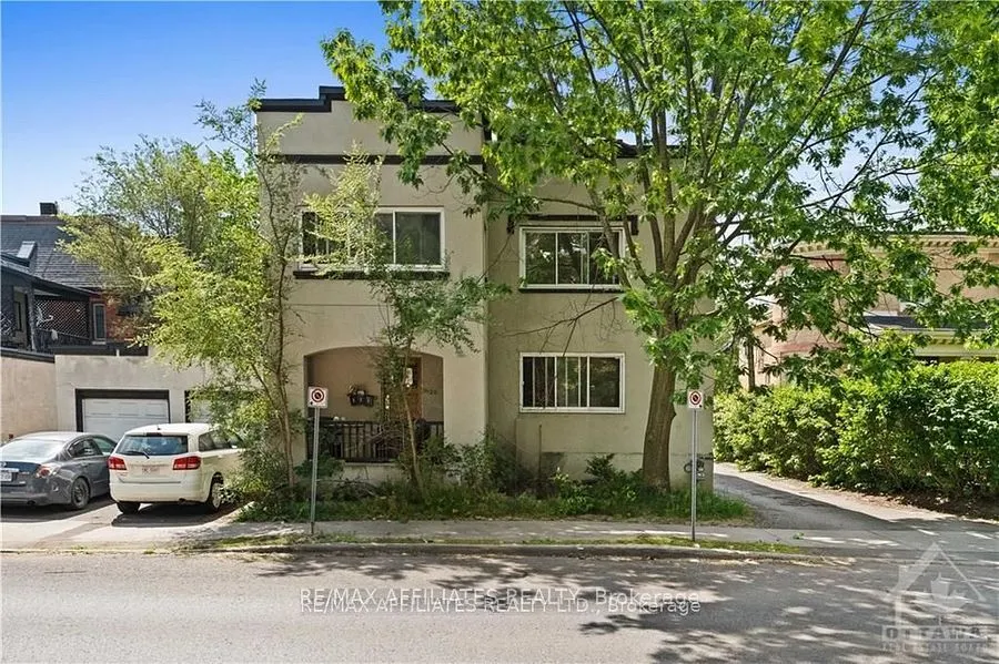 320 Laurier Avenue E, #2