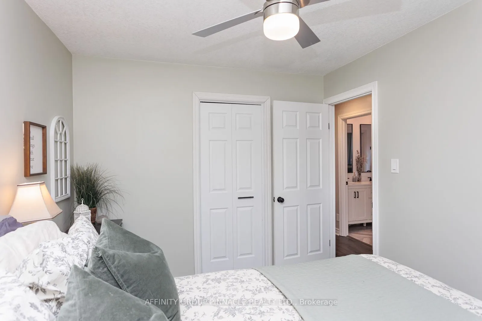 53 Madill Crescent