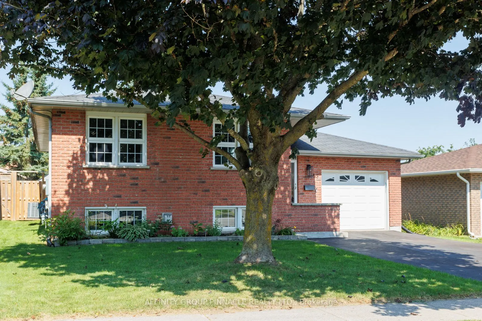53 Madill Crescent