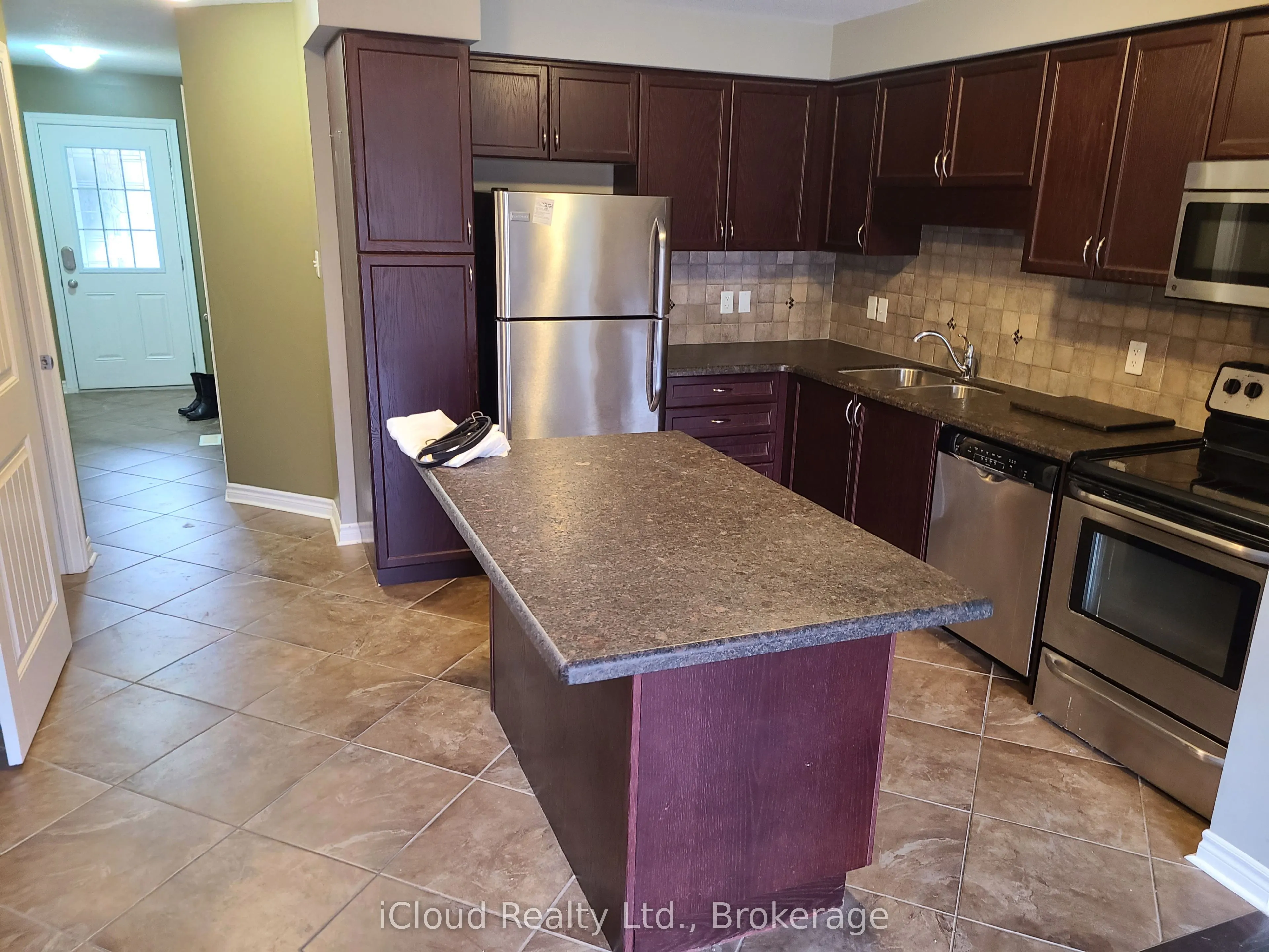535 Margaret Street, #24