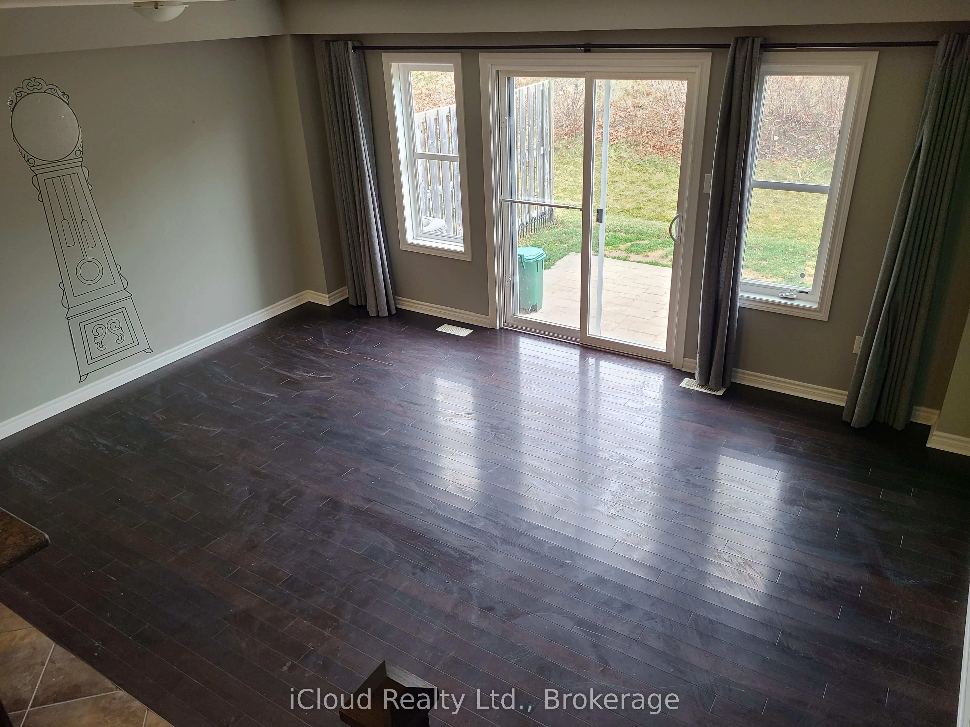 535 Margaret Street, #24