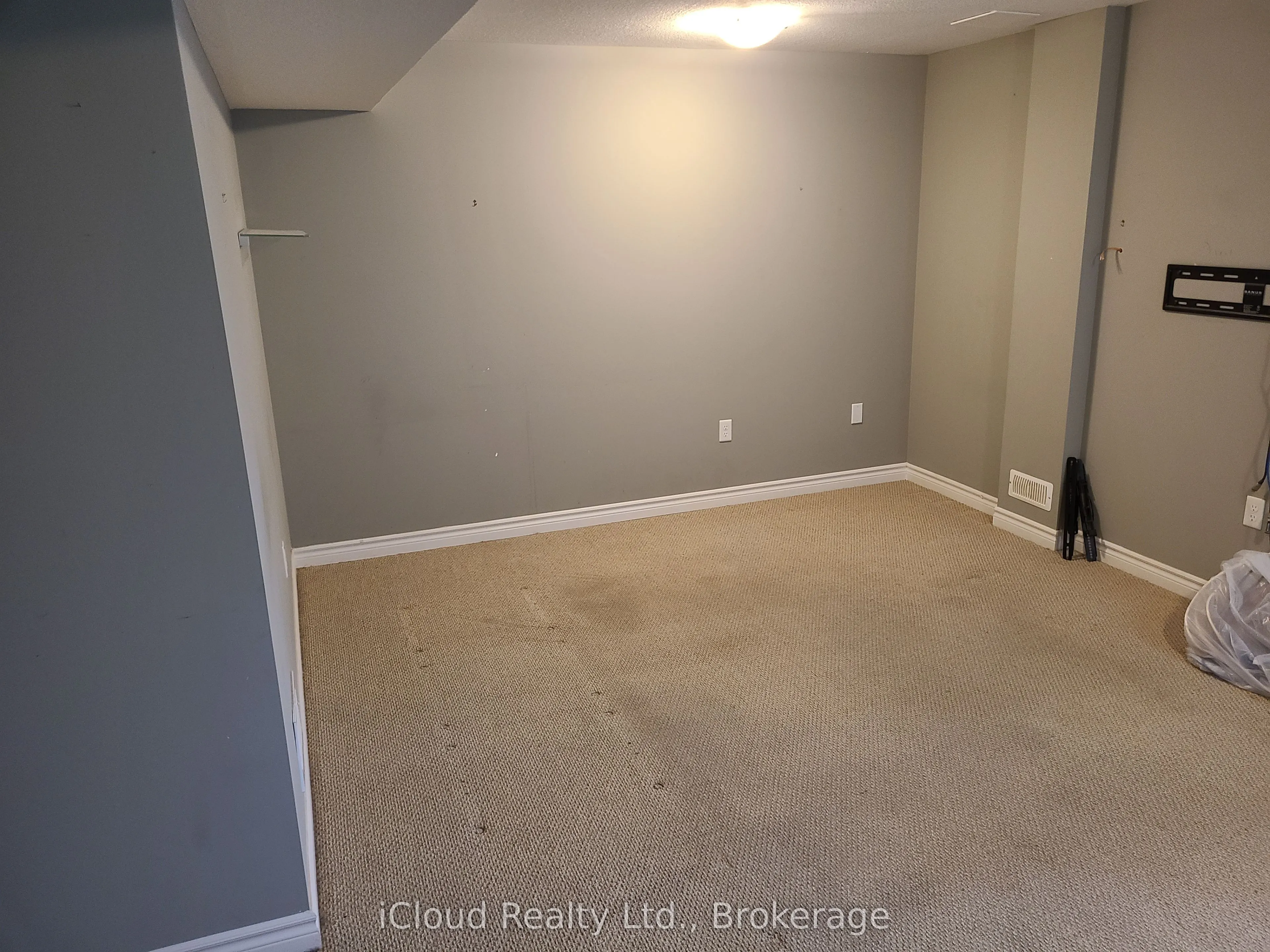 535 Margaret Street, #24