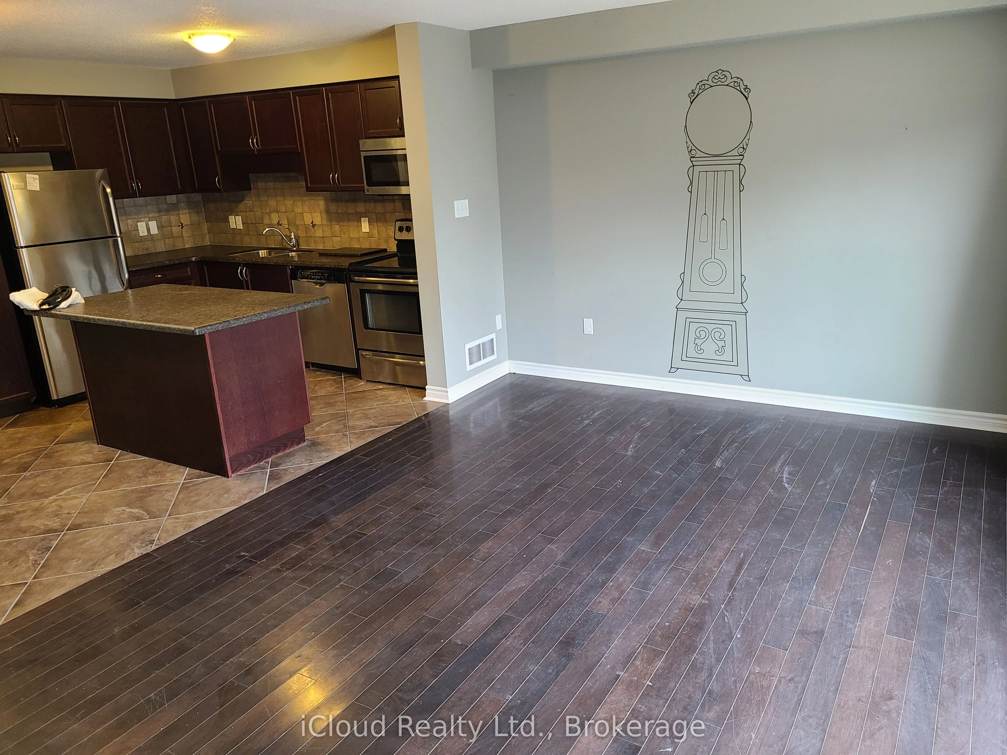 535 Margaret Street, #24