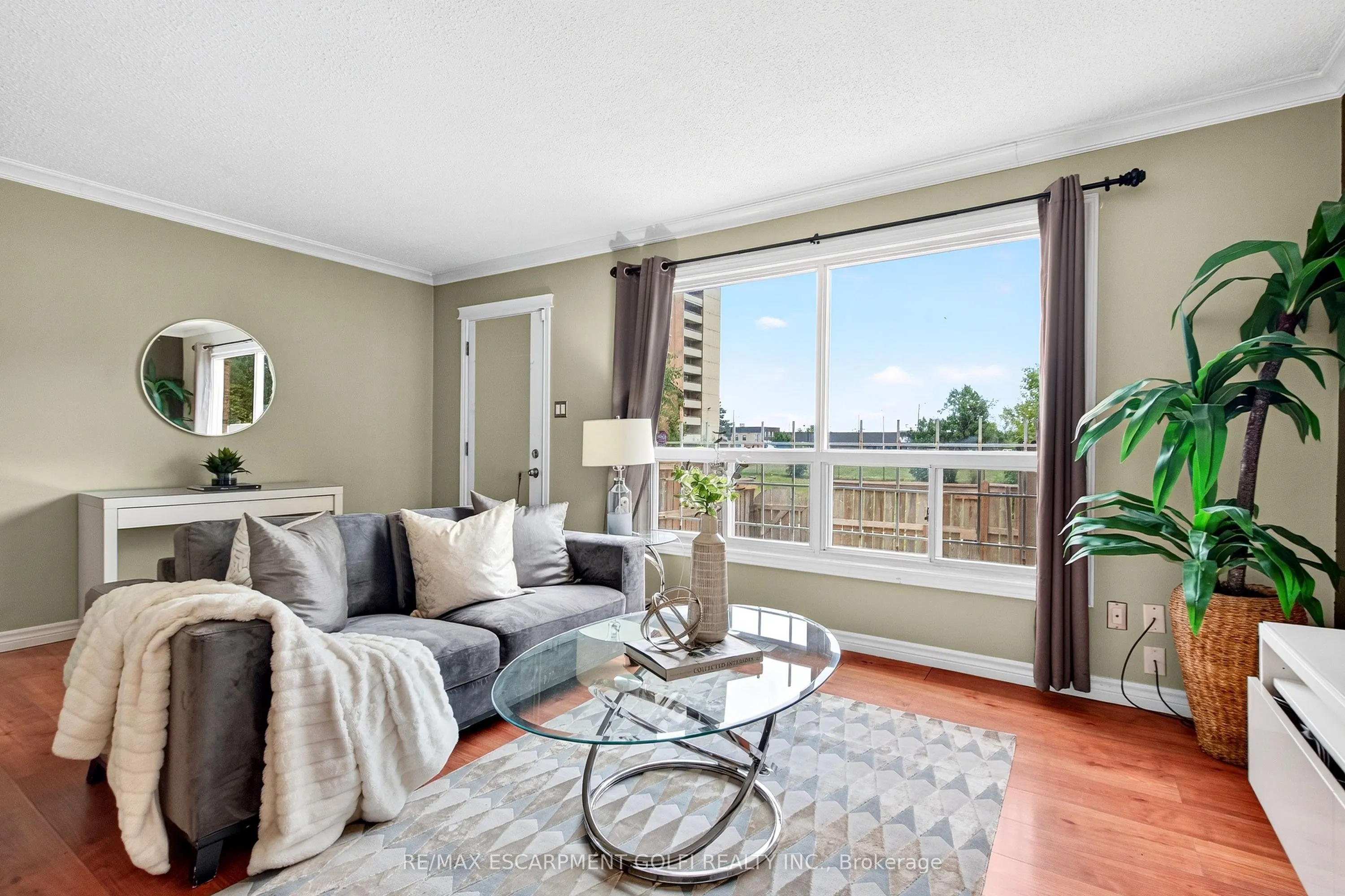 75 Berkindale Drive, #95