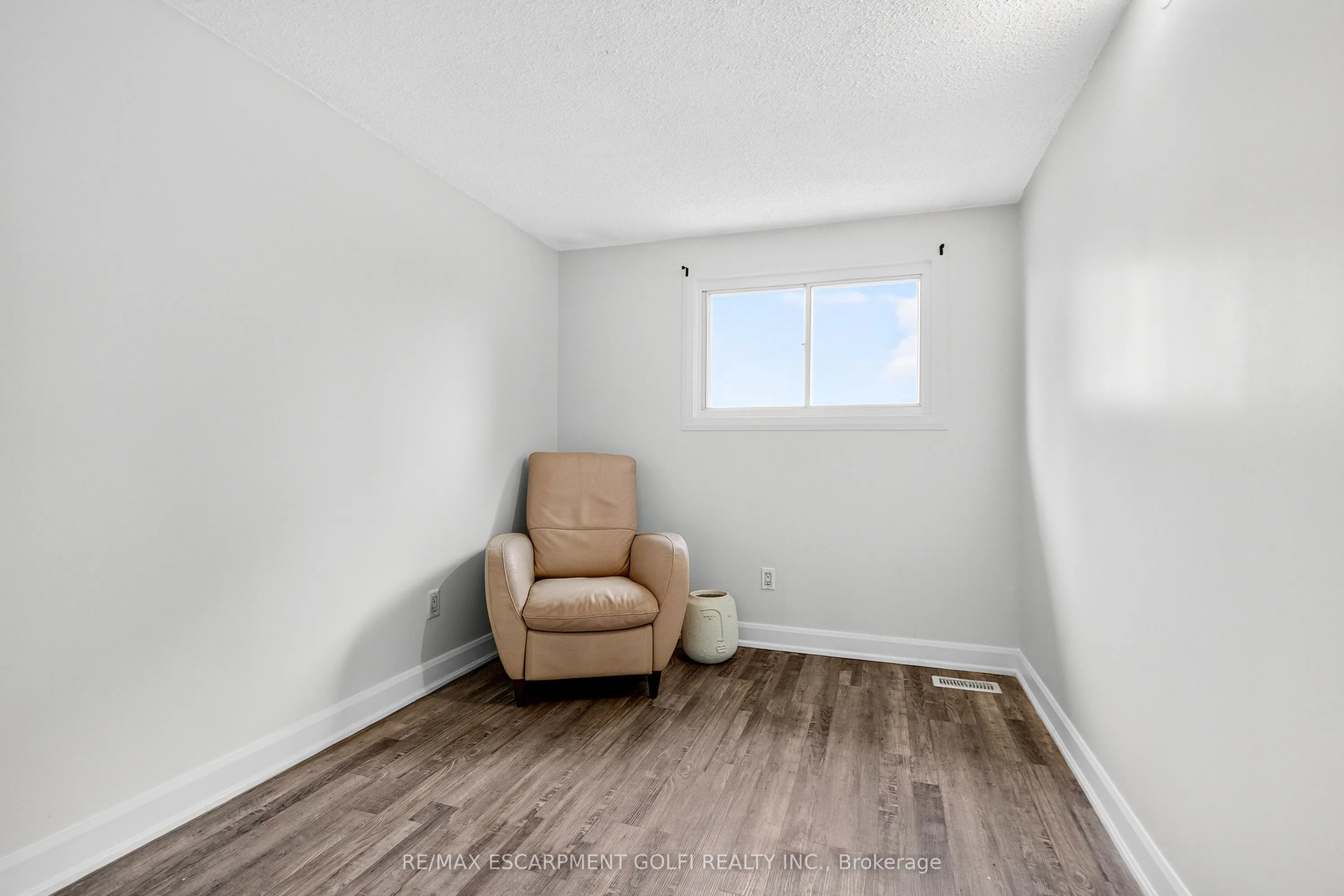 75 Berkindale Drive, #95