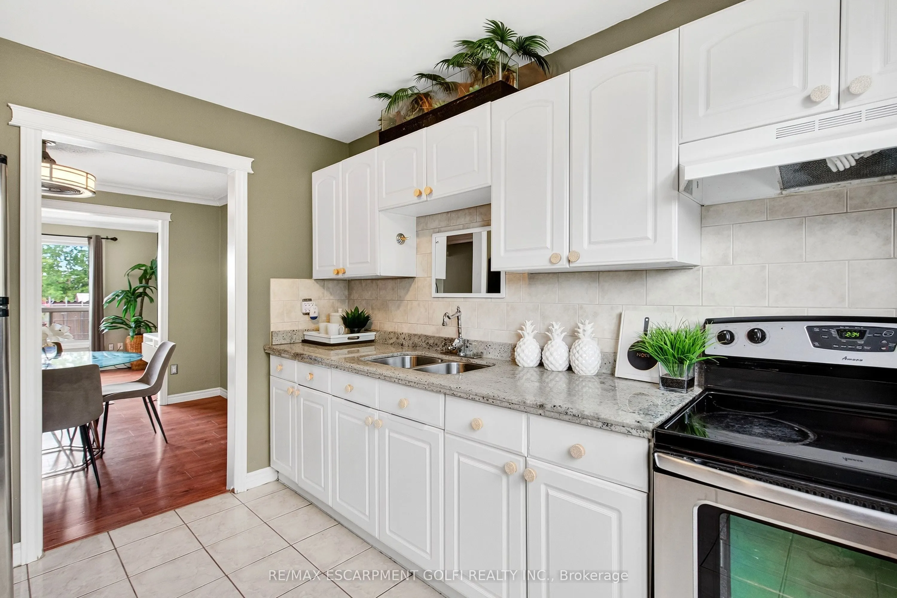 75 Berkindale Drive, #95