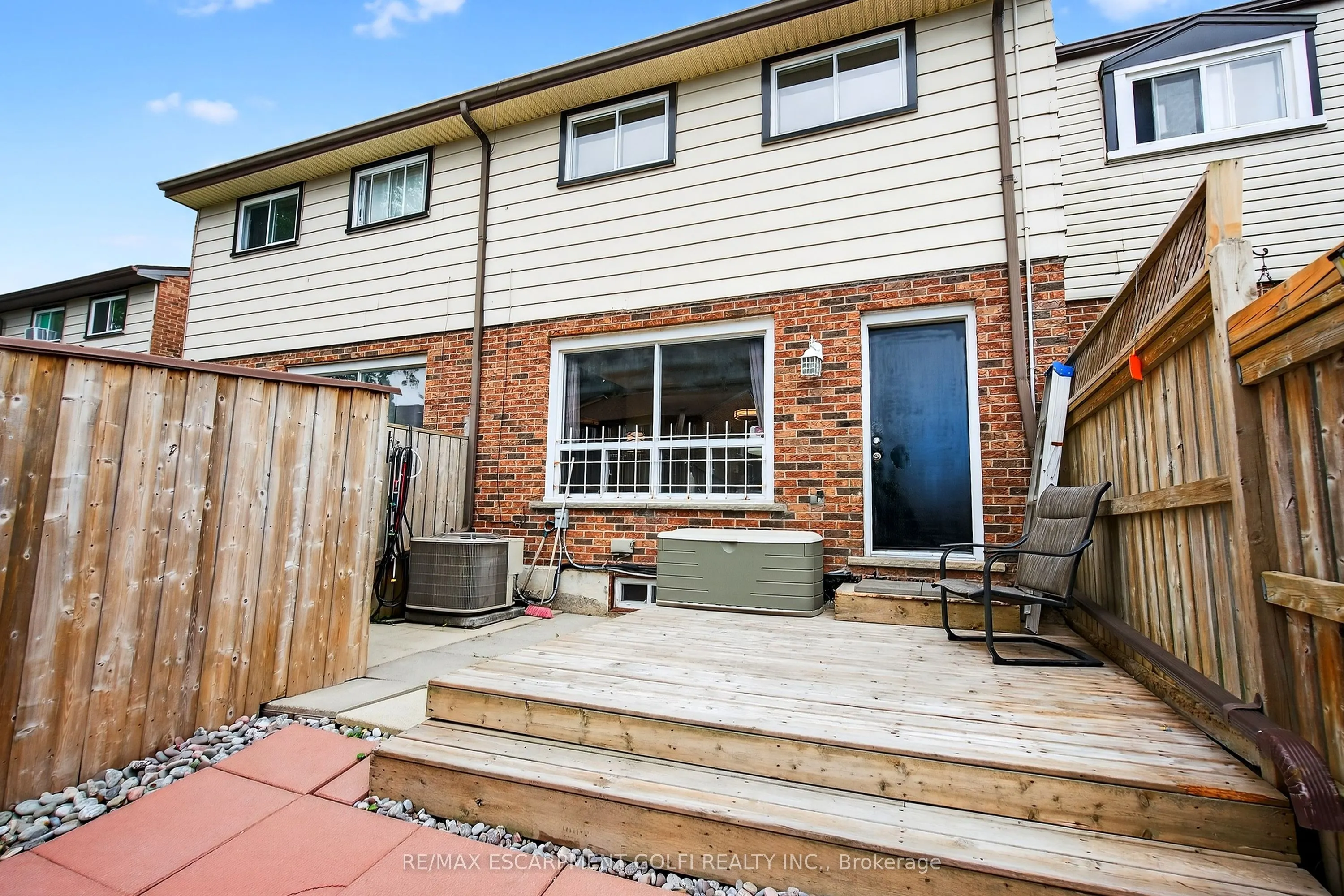 75 Berkindale Drive, #95