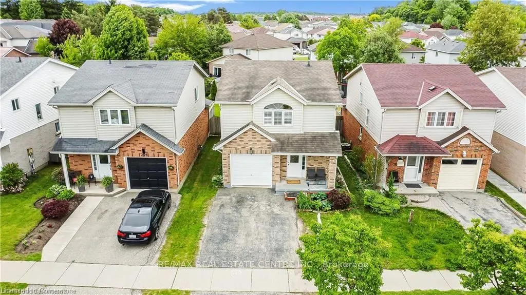 257 Grey Fox Drive, #Upper