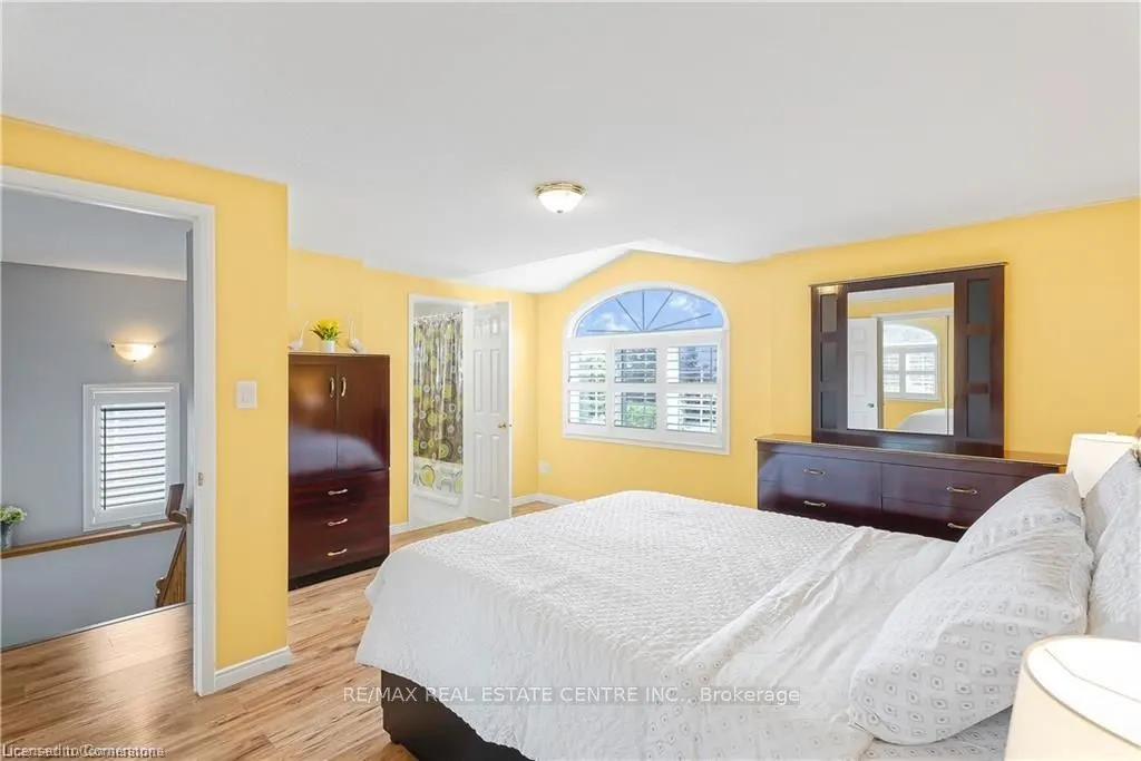 257 Grey Fox Drive, #Upper