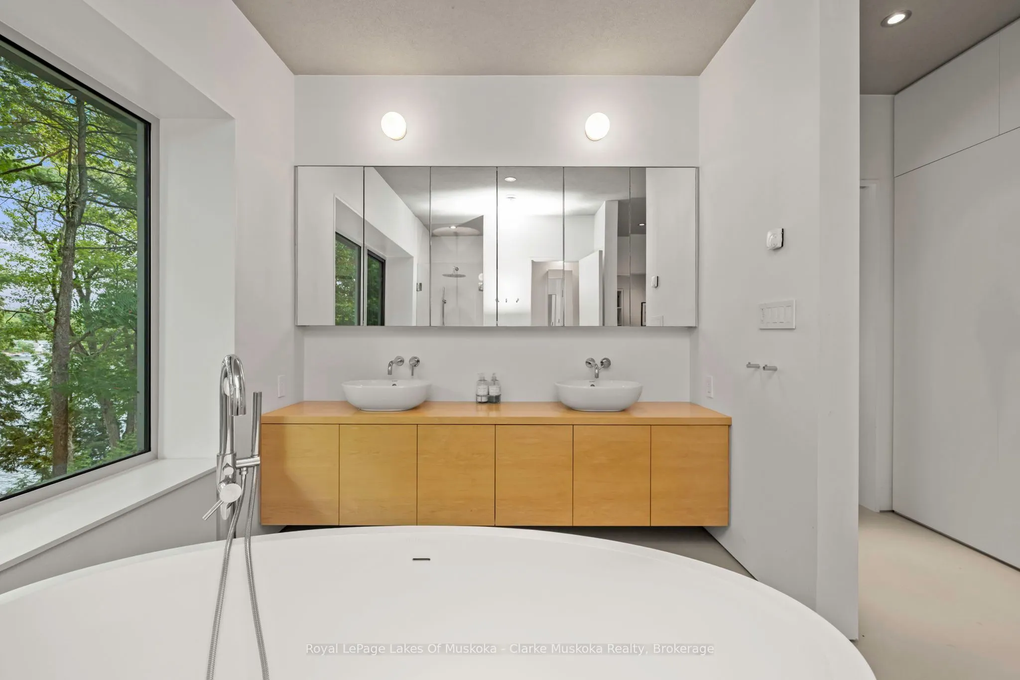 1114 Road 3200