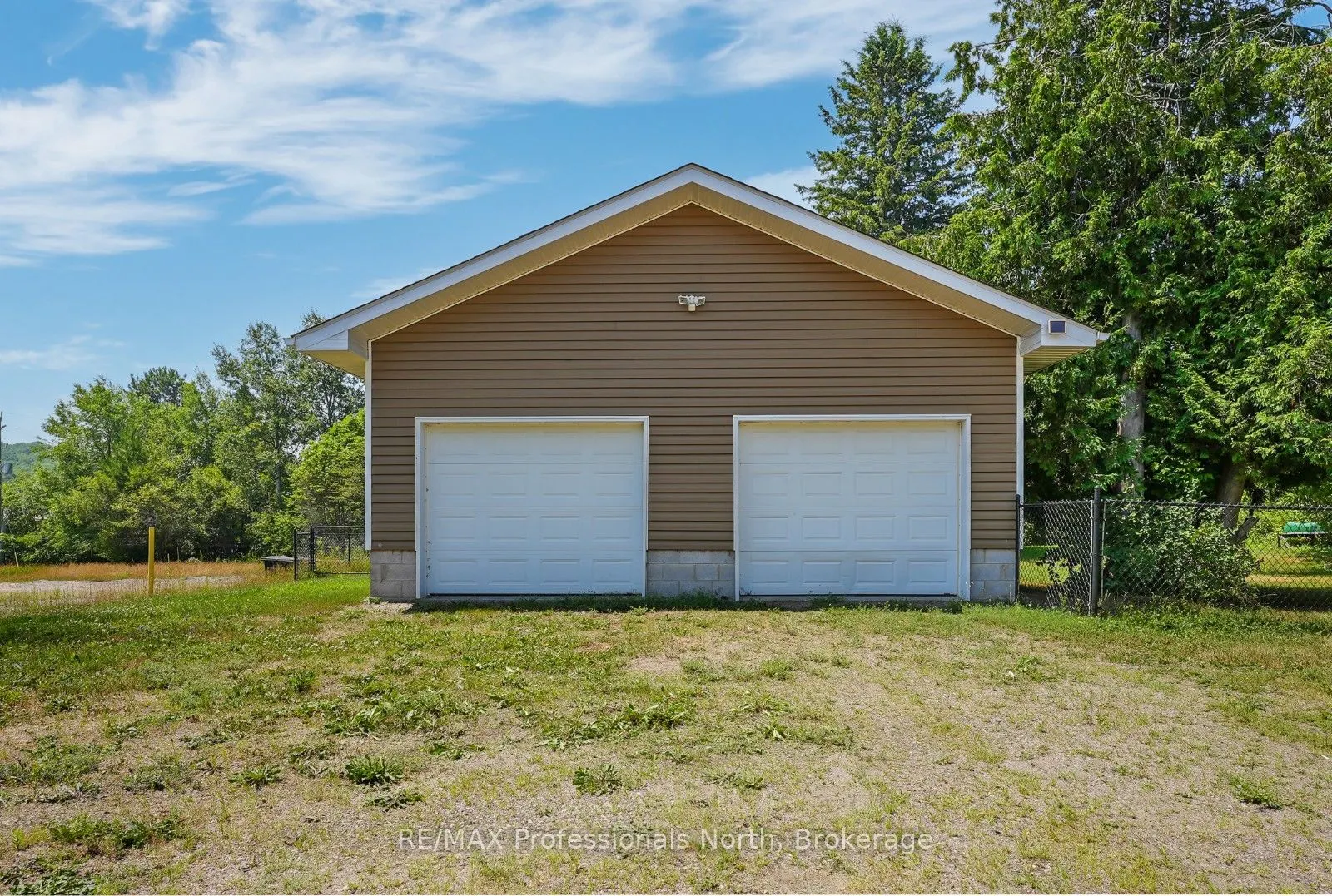 2279 Loop Road