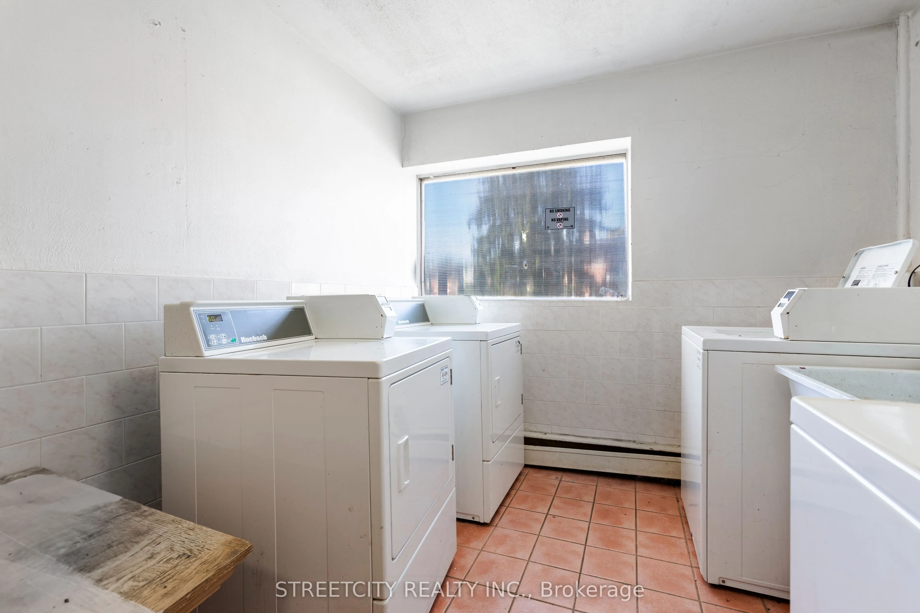1172 HAMILTON Road E, #210