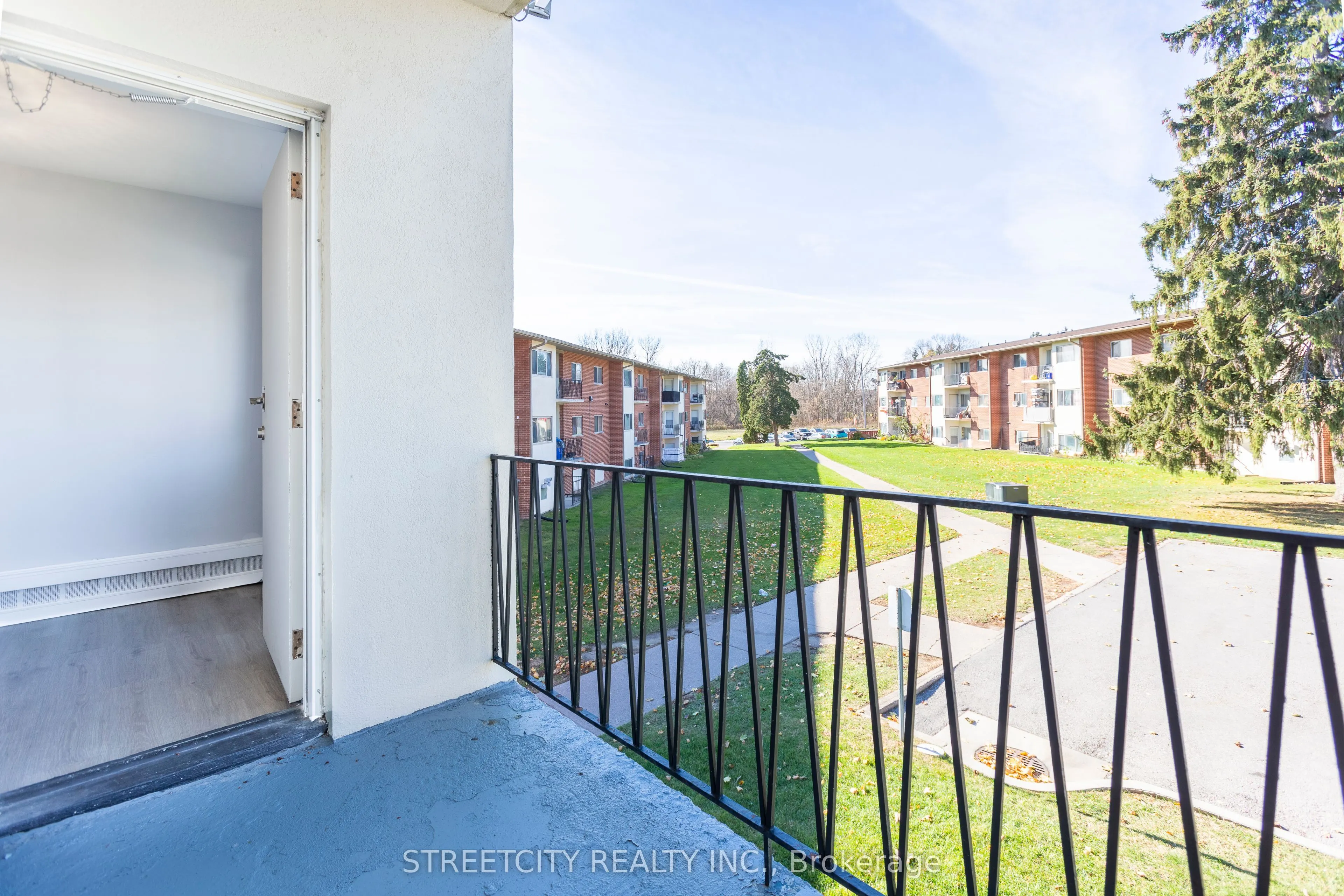 1172 HAMILTON Road E, #210