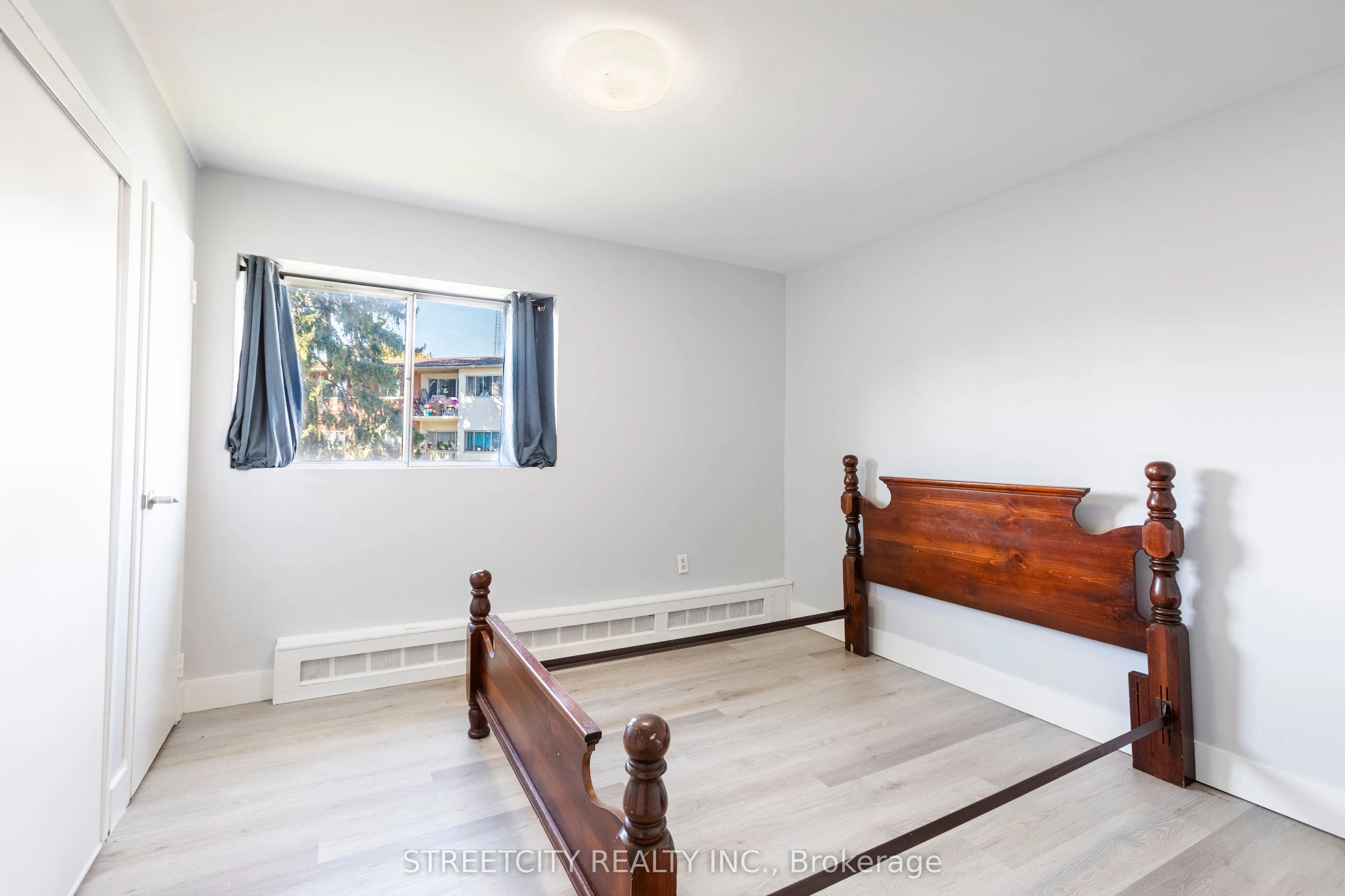 1172 HAMILTON Road E, #210