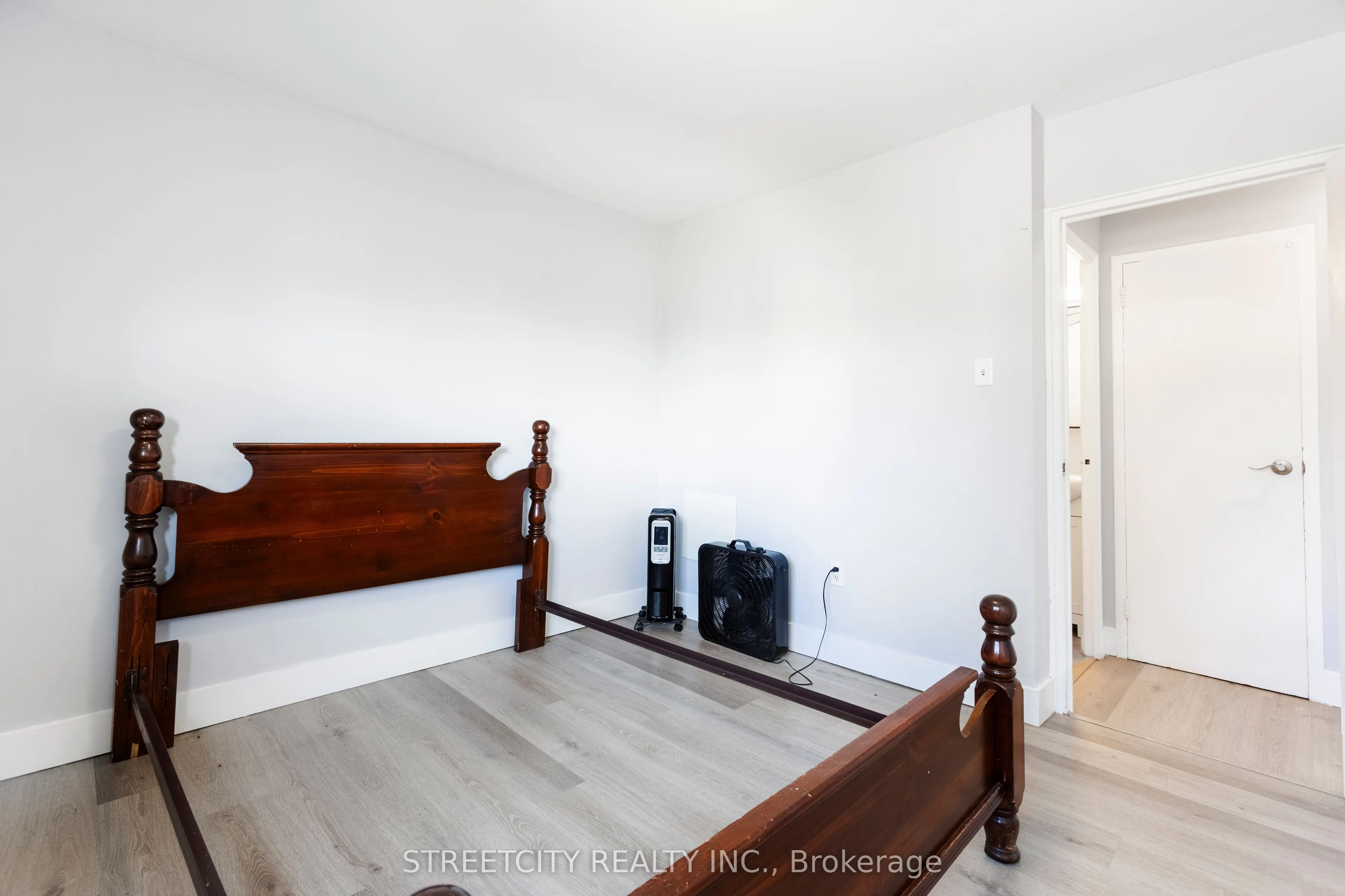 1172 HAMILTON Road E, #210