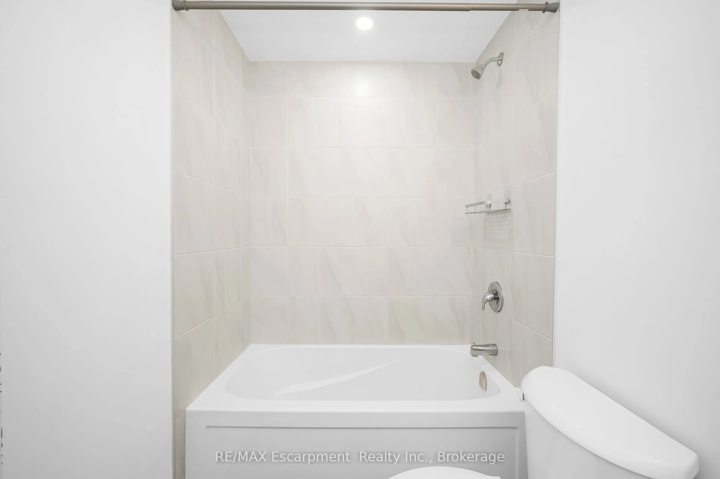 470 Dundas Street E, #514
