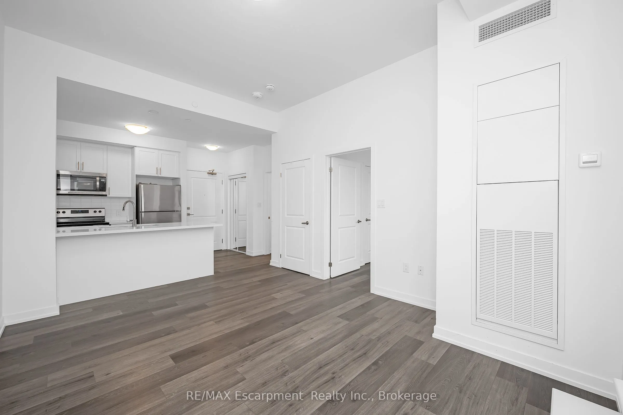 470 Dundas Street E, #514