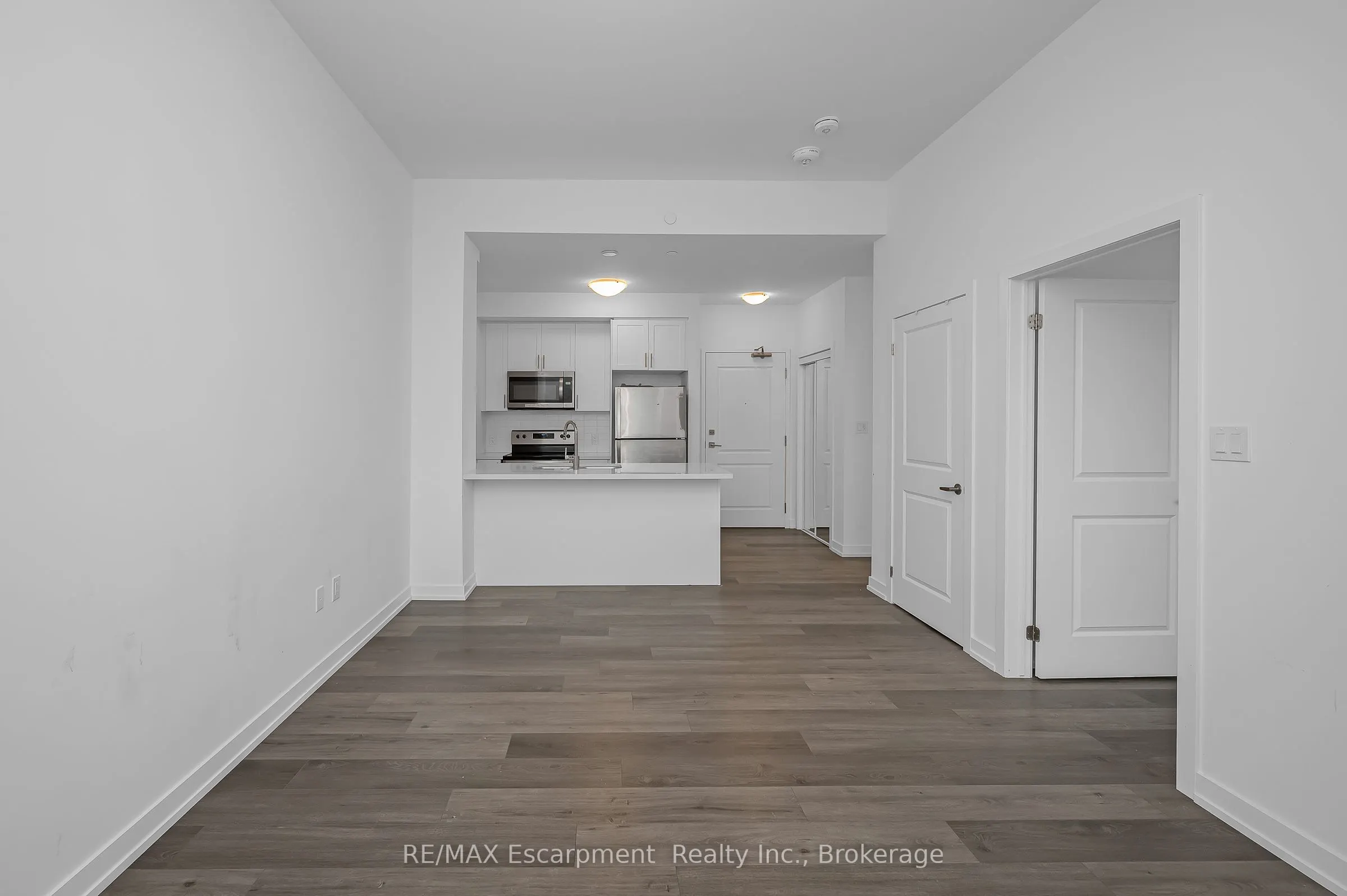 470 Dundas Street E, #514