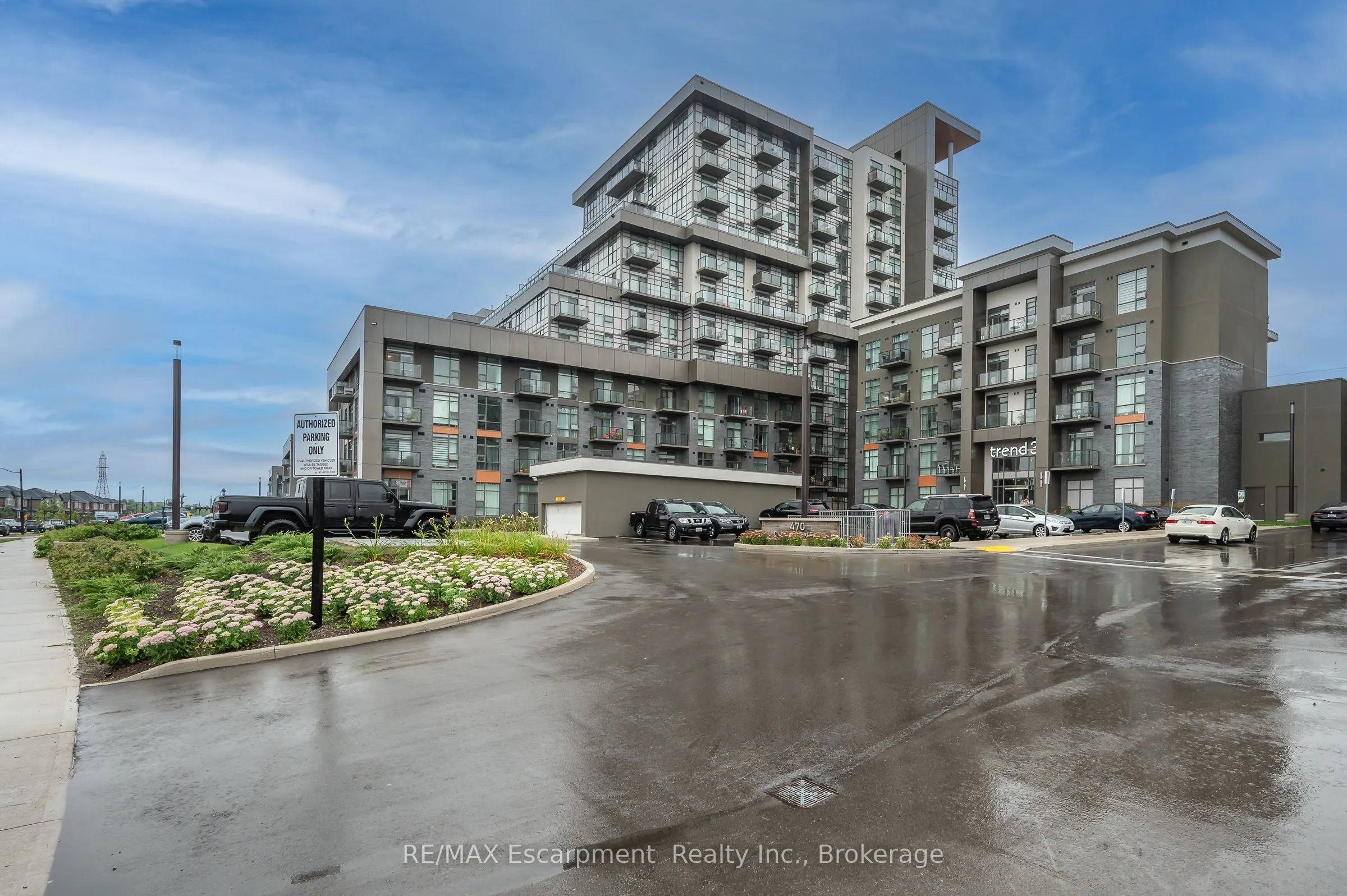 470 Dundas Street E, #514