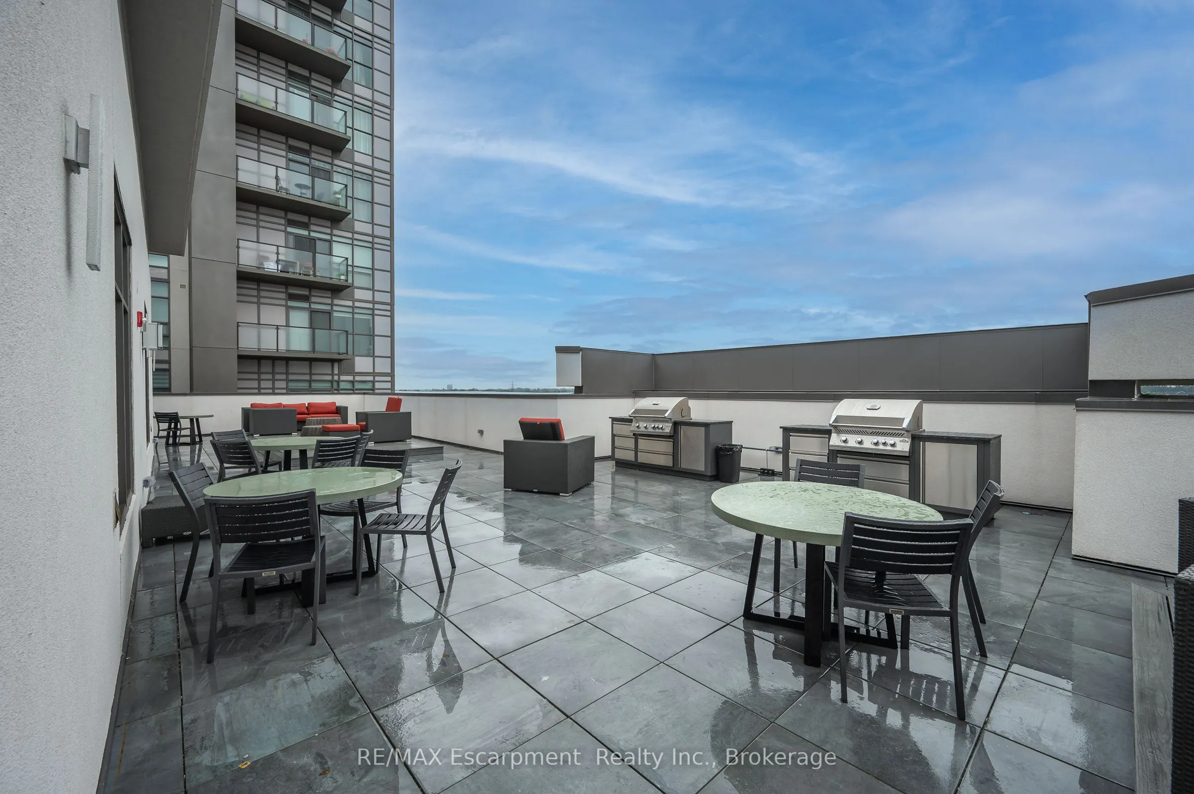 470 Dundas Street E, #514
