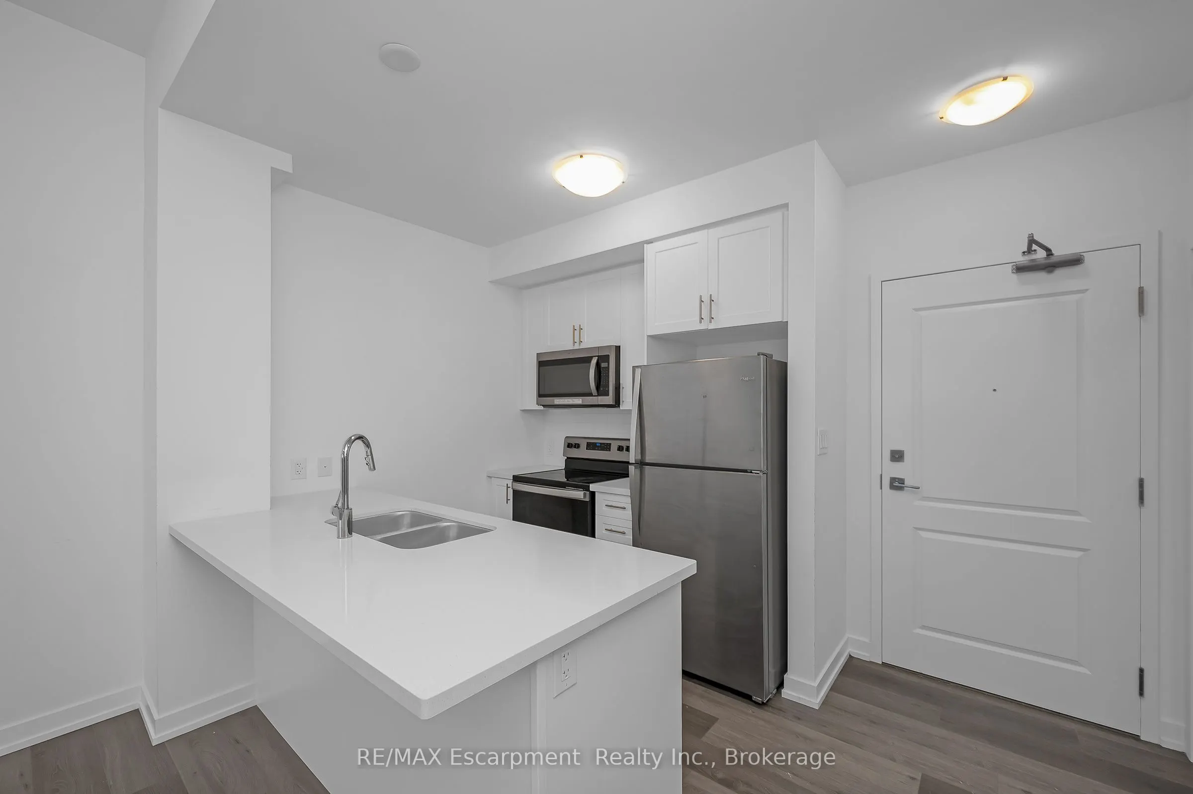 470 Dundas Street E, #514