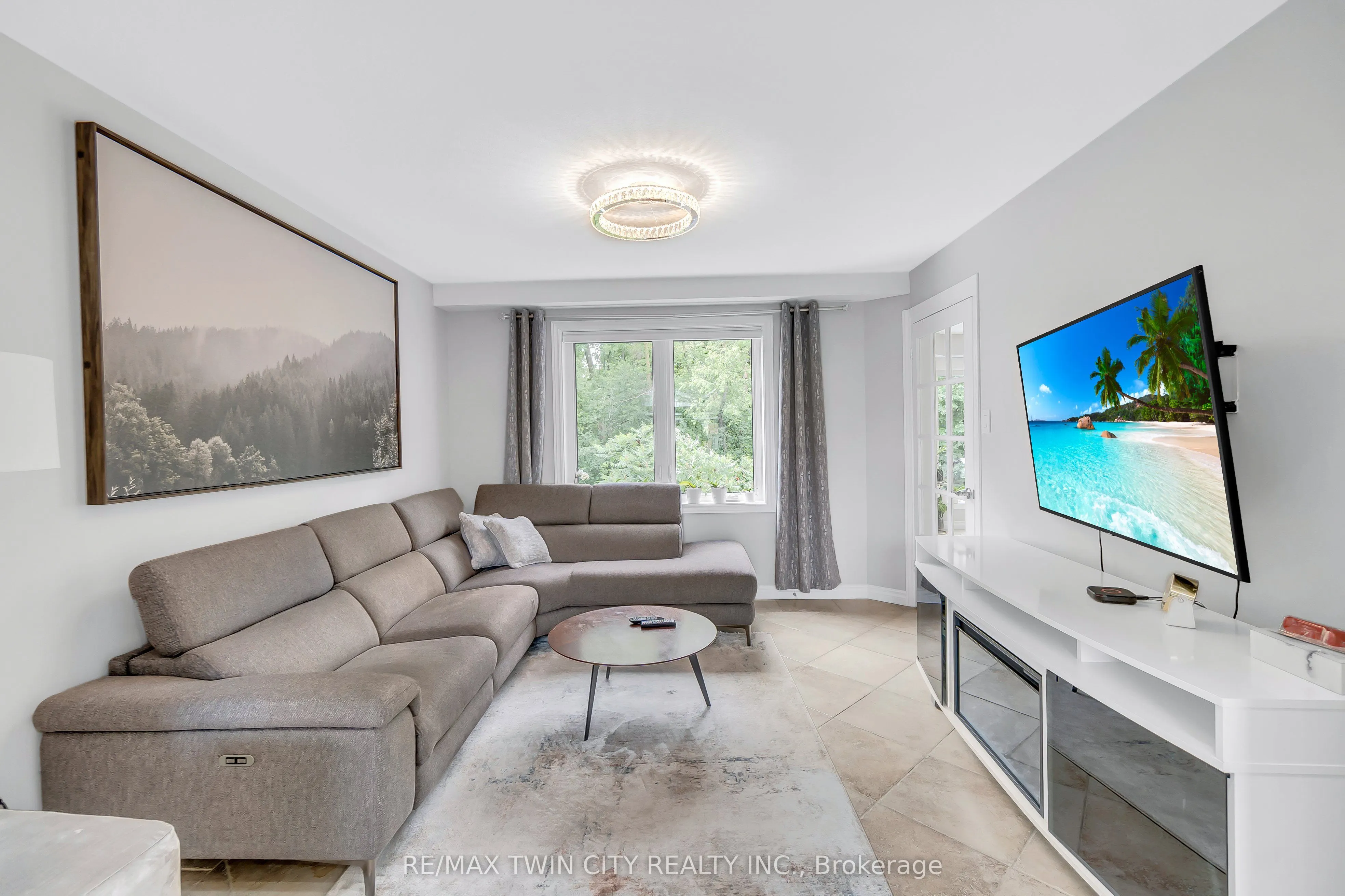 107 Chandos Drive