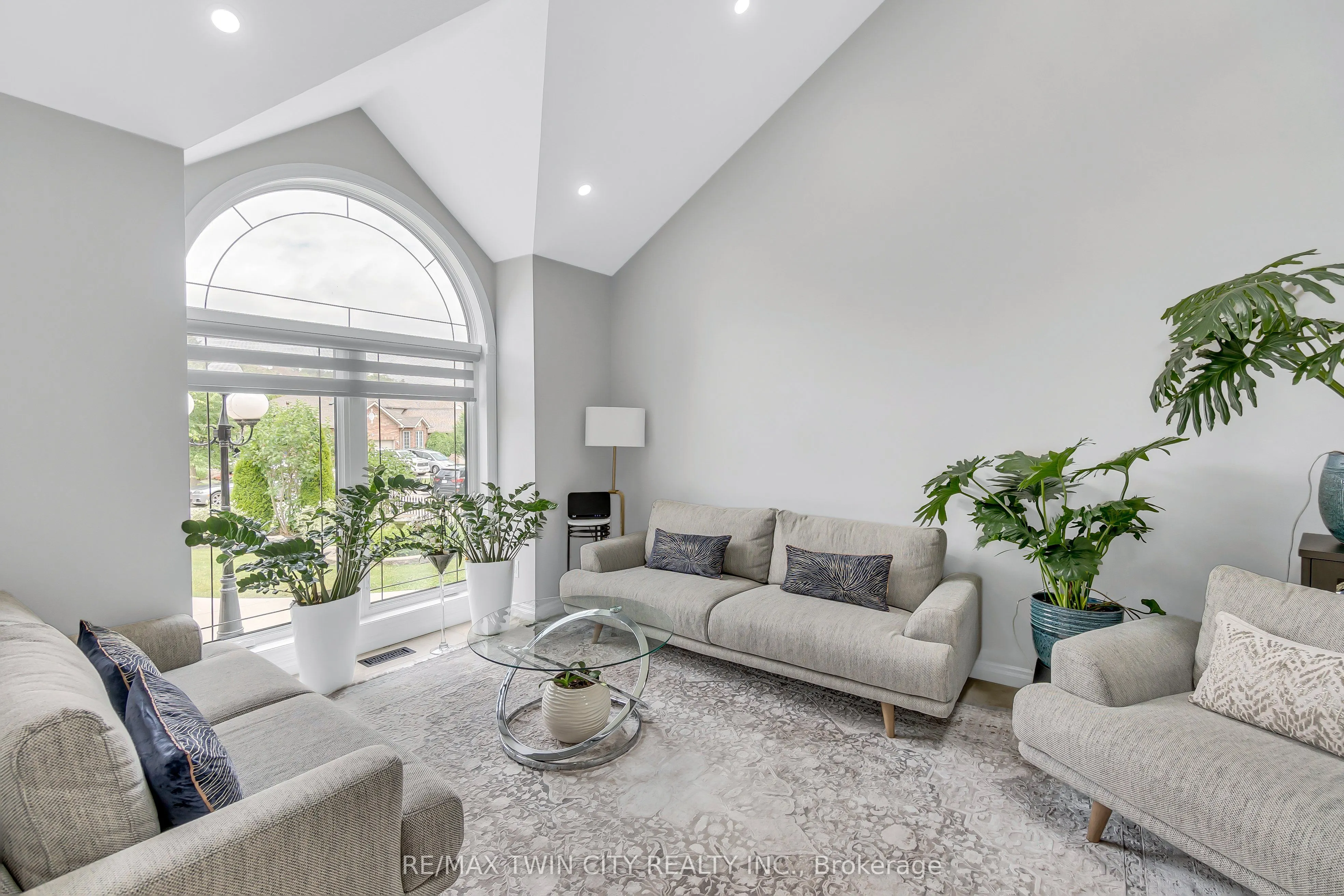 107 Chandos Drive
