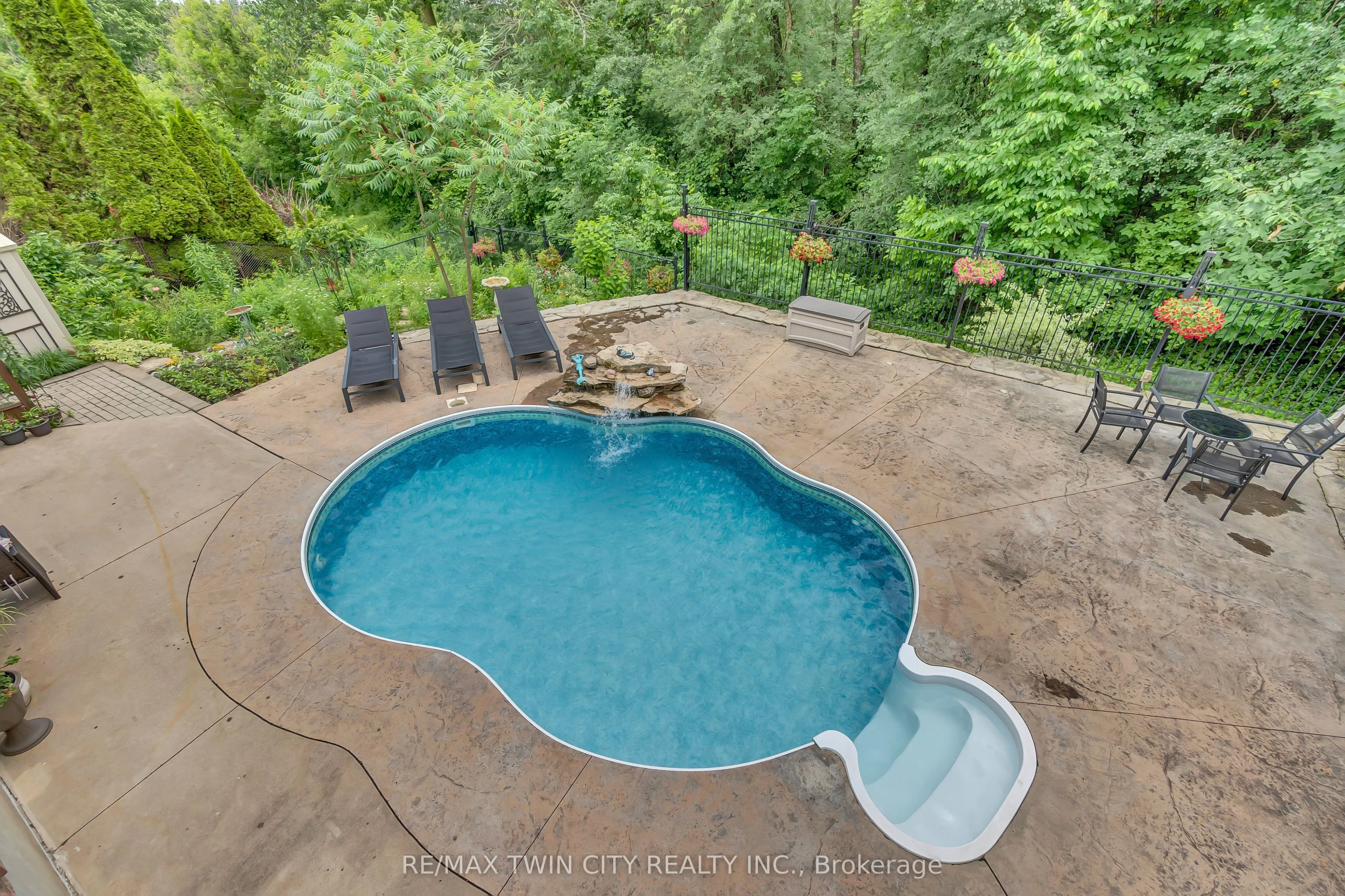 107 Chandos Drive