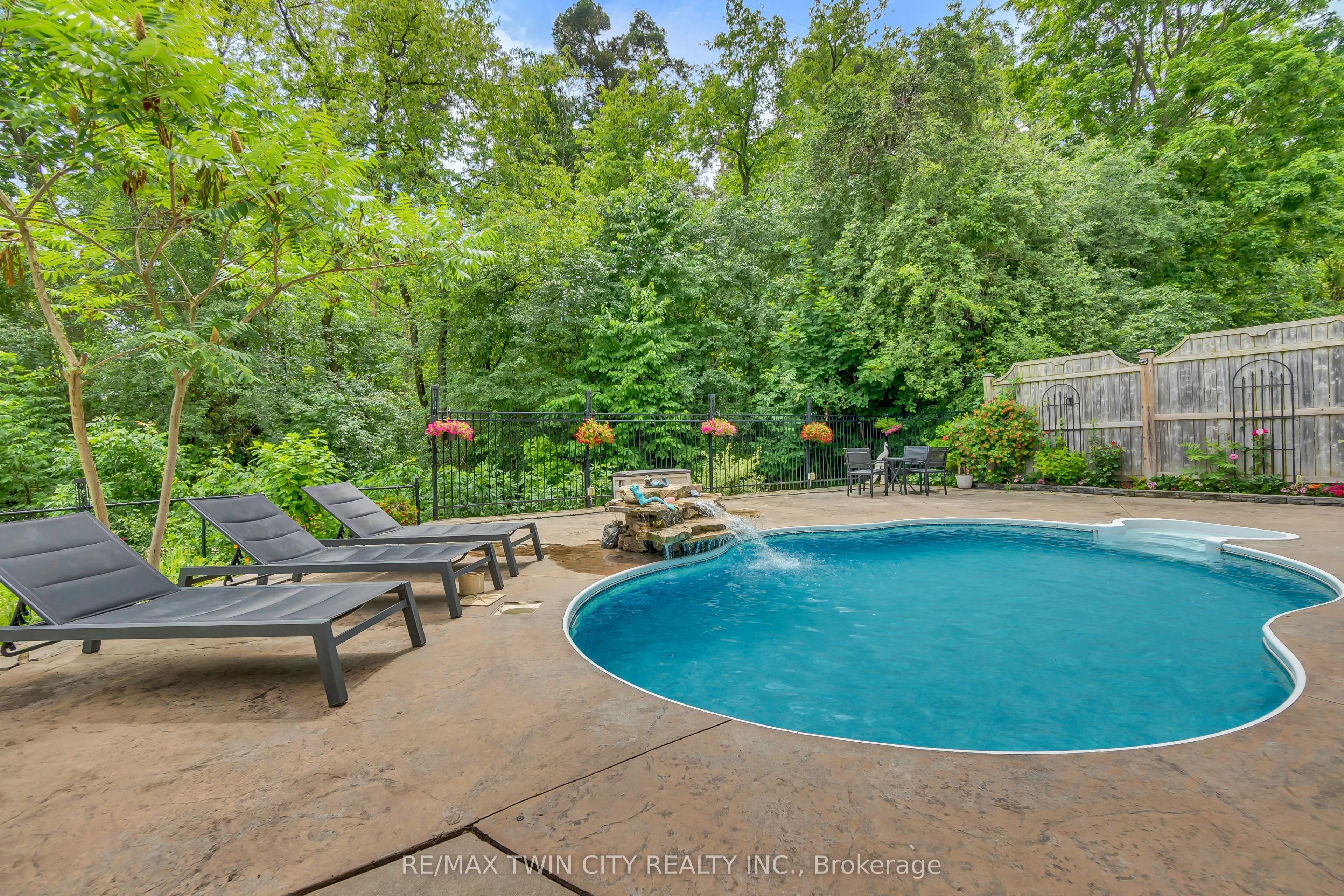 107 Chandos Drive