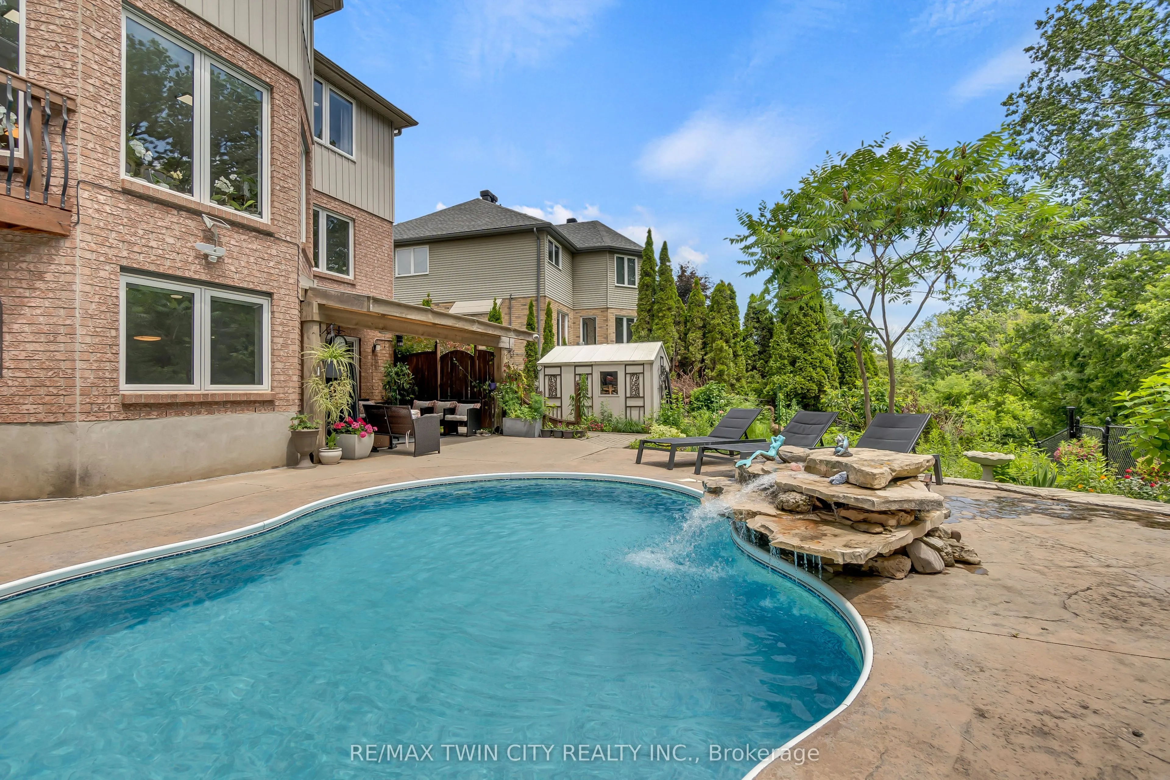 107 Chandos Drive