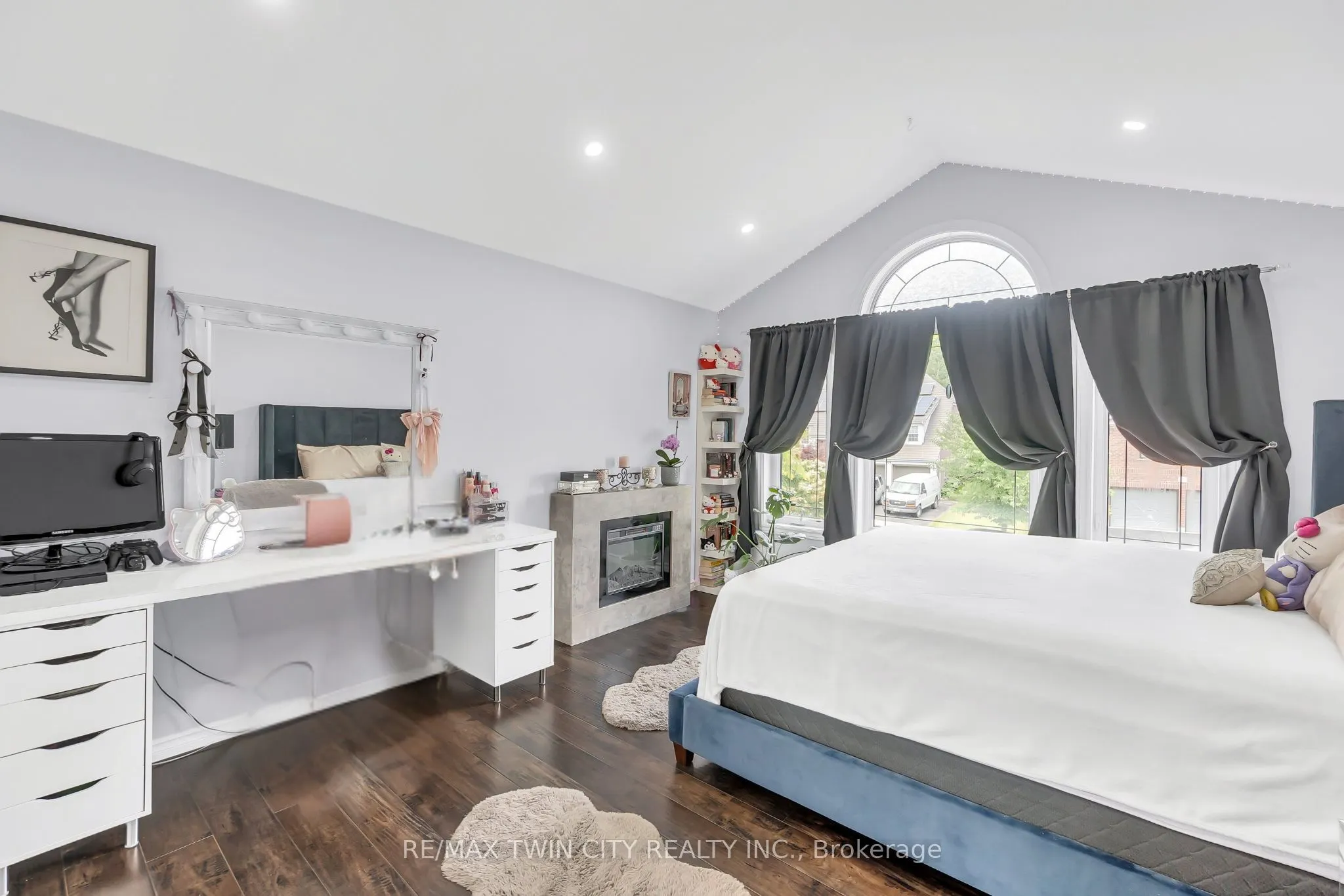 107 Chandos Drive