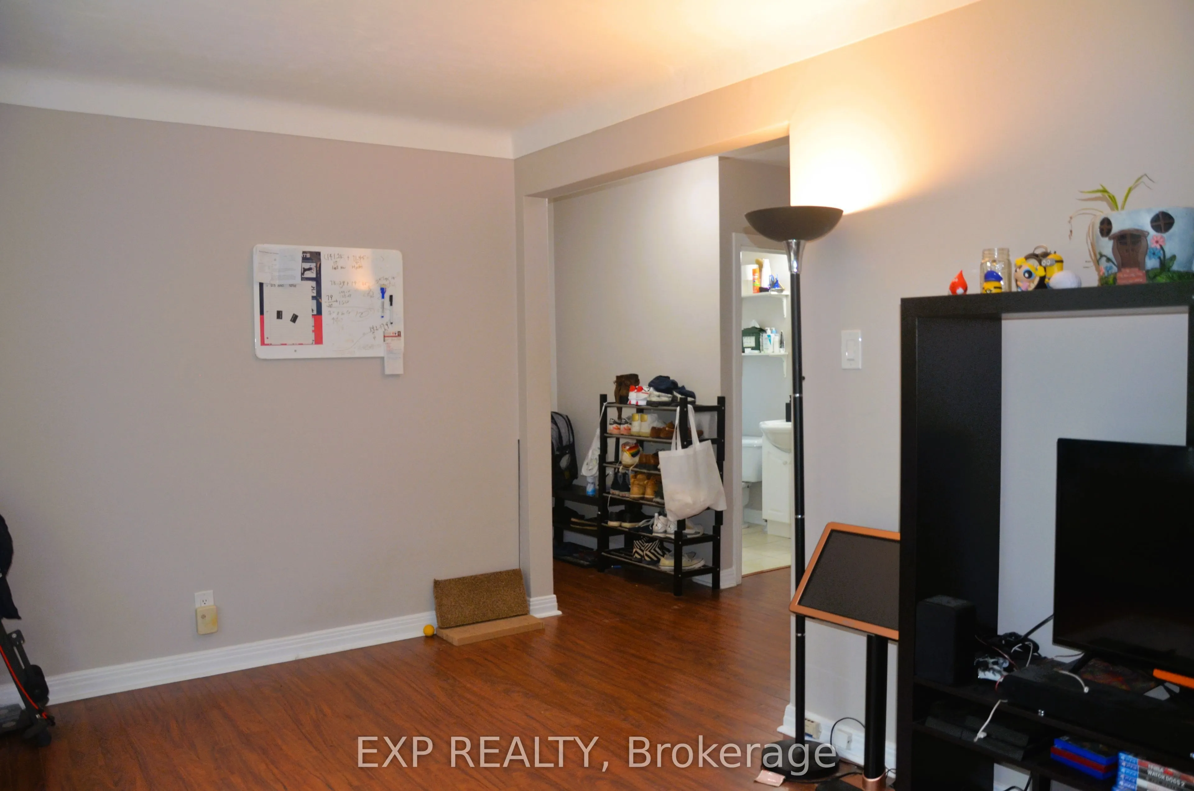 42 LAVERGNE ST Street E, #2