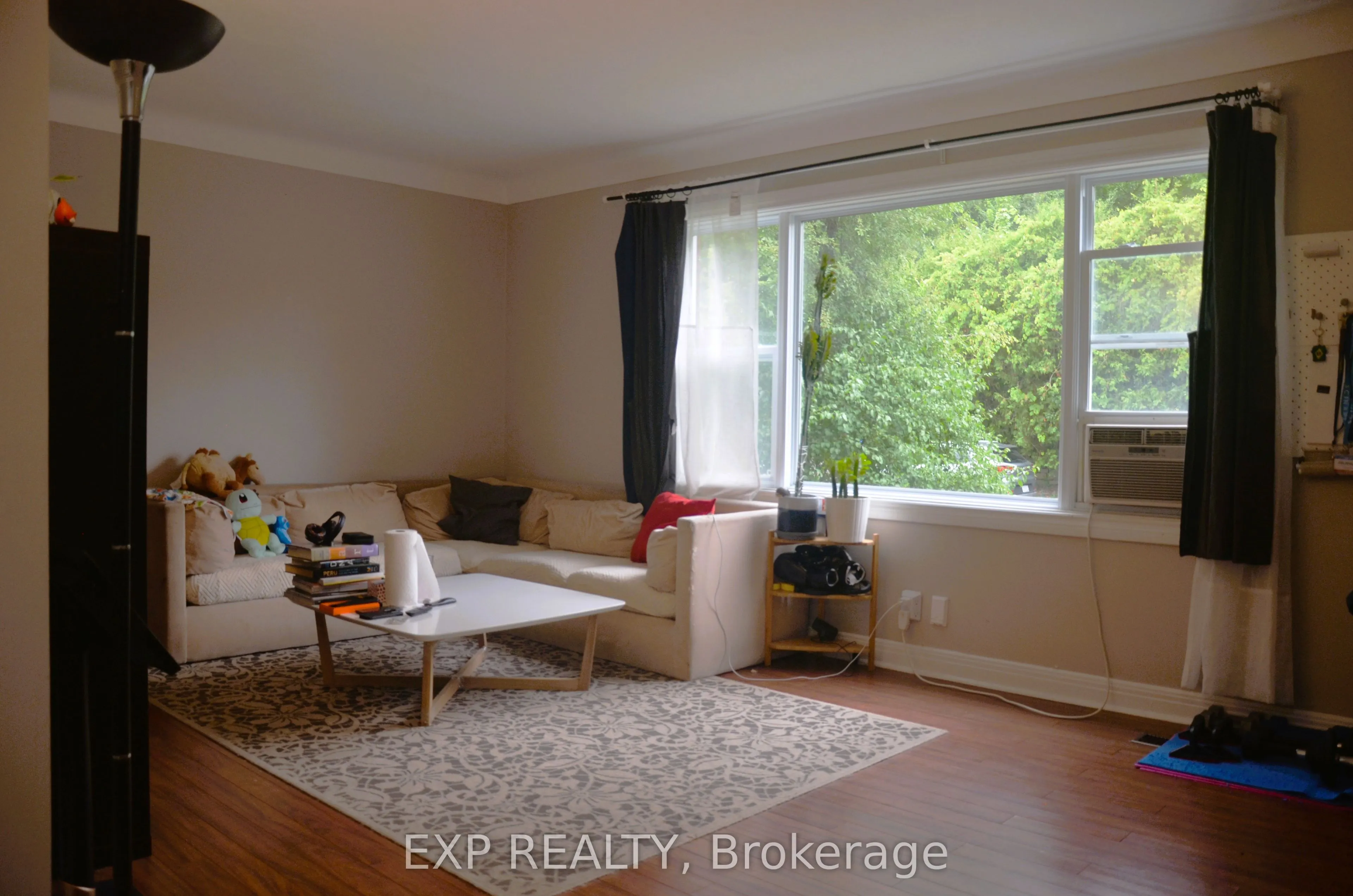 42 LAVERGNE ST Street E, #2