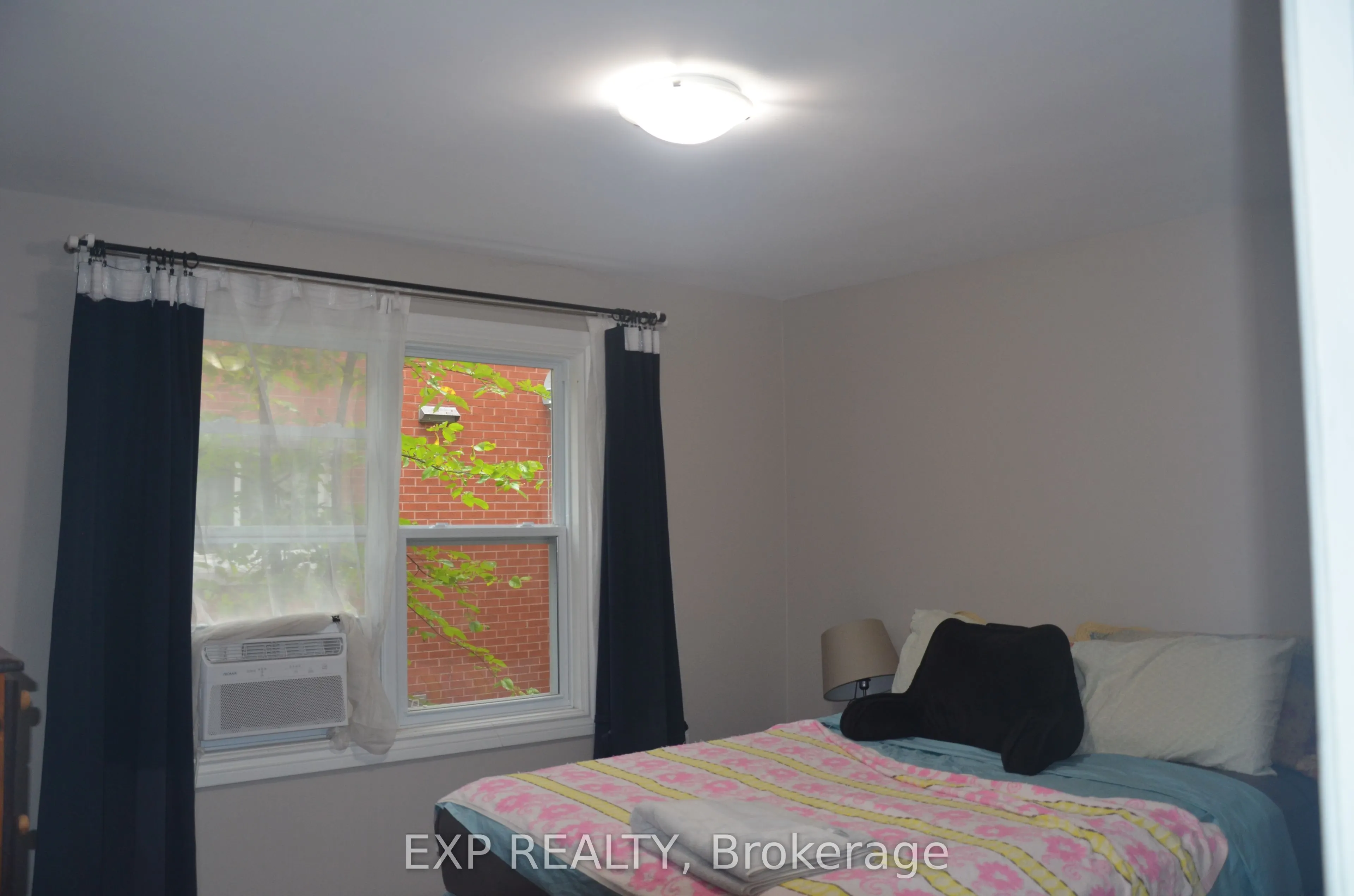 42 LAVERGNE ST Street E, #2