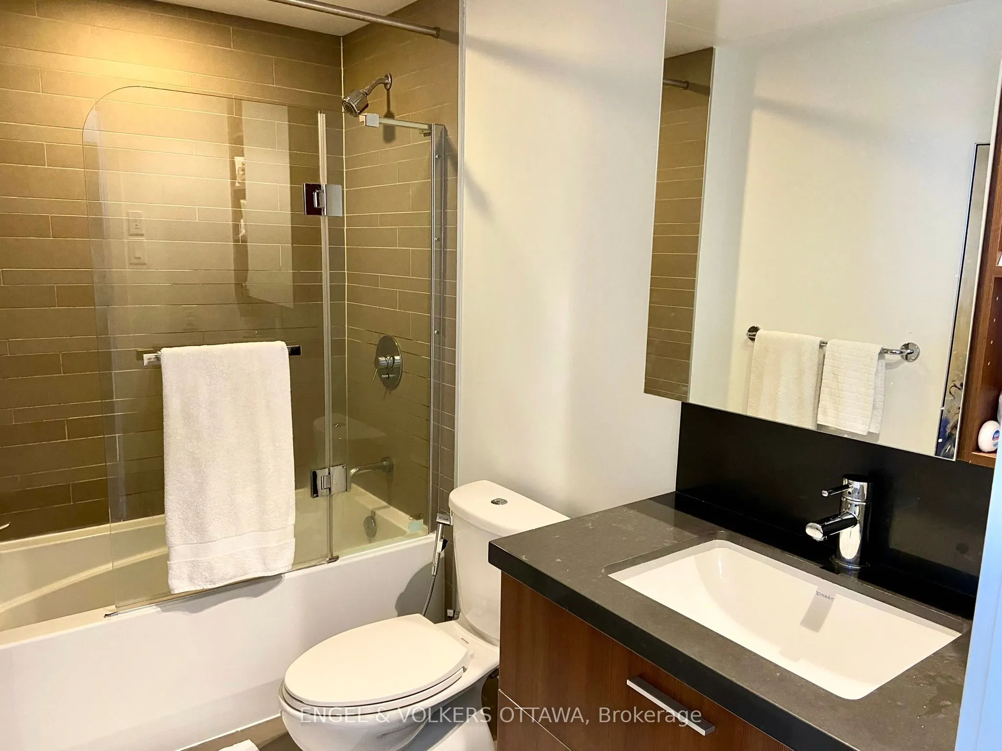 340 McLeod Street, #940