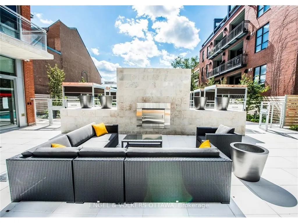 340 McLeod Street, #940