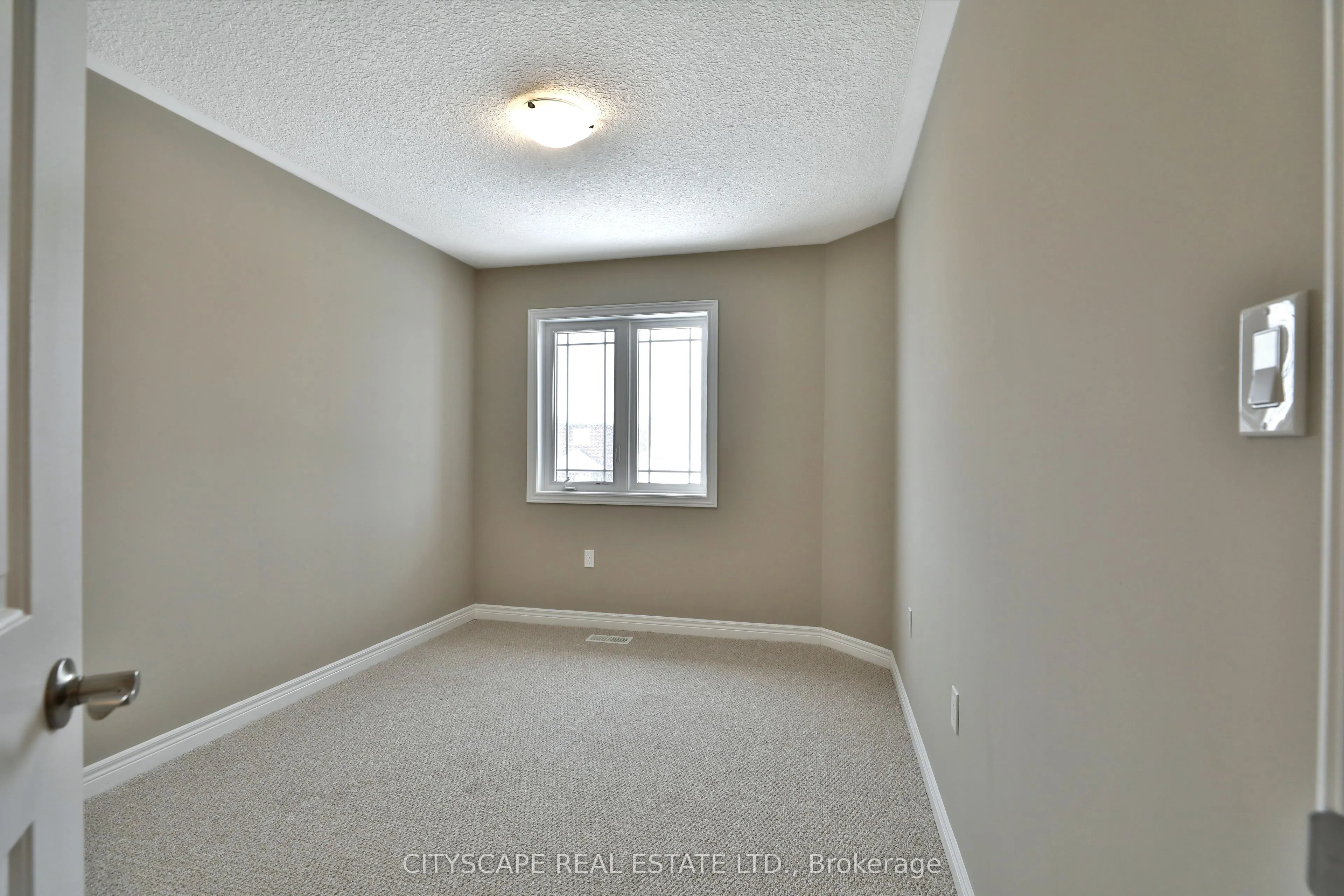87 Bethune Avenue