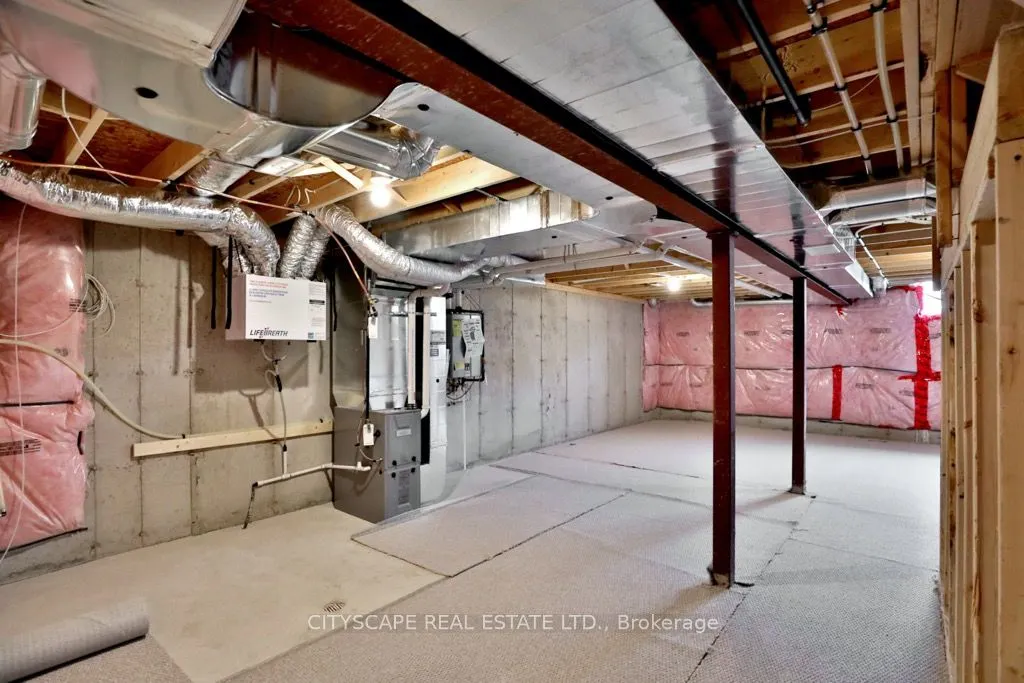 87 Bethune Avenue