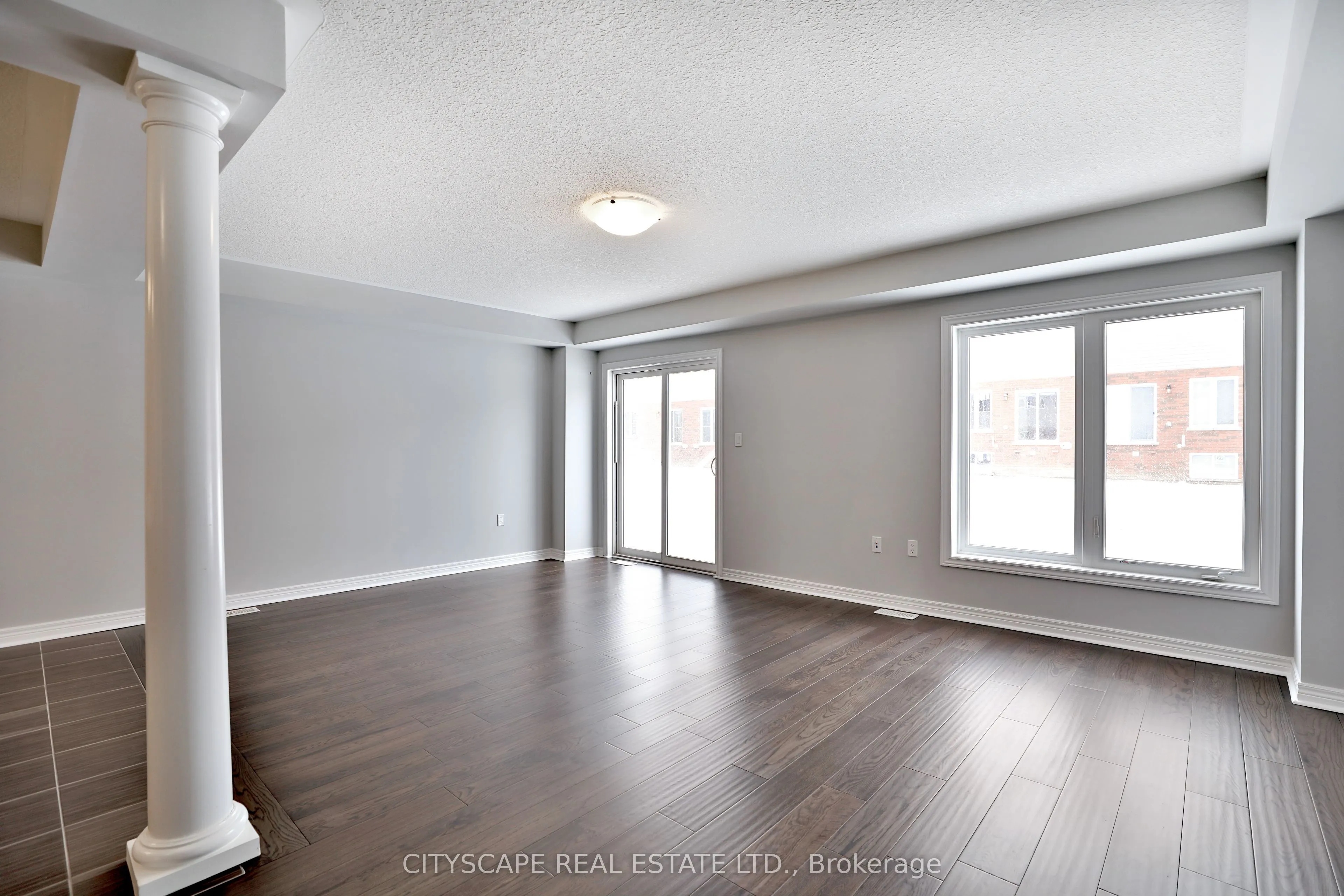 87 Bethune Avenue