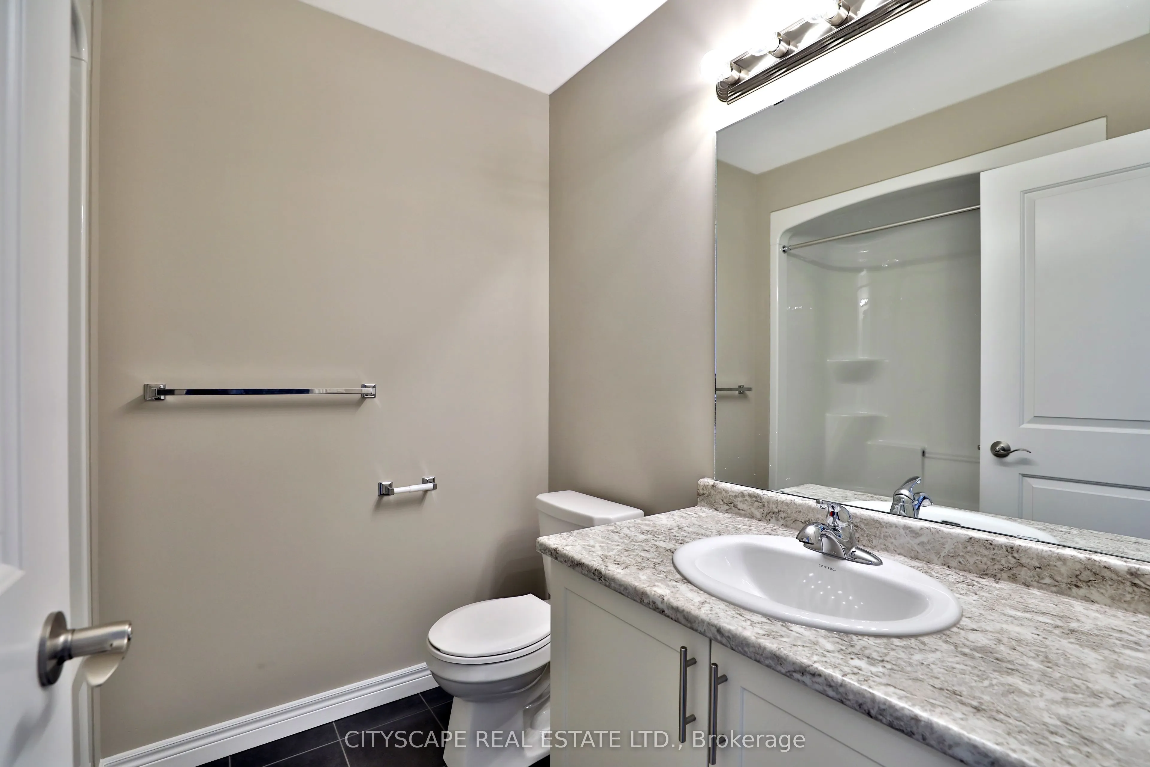 87 Bethune Avenue