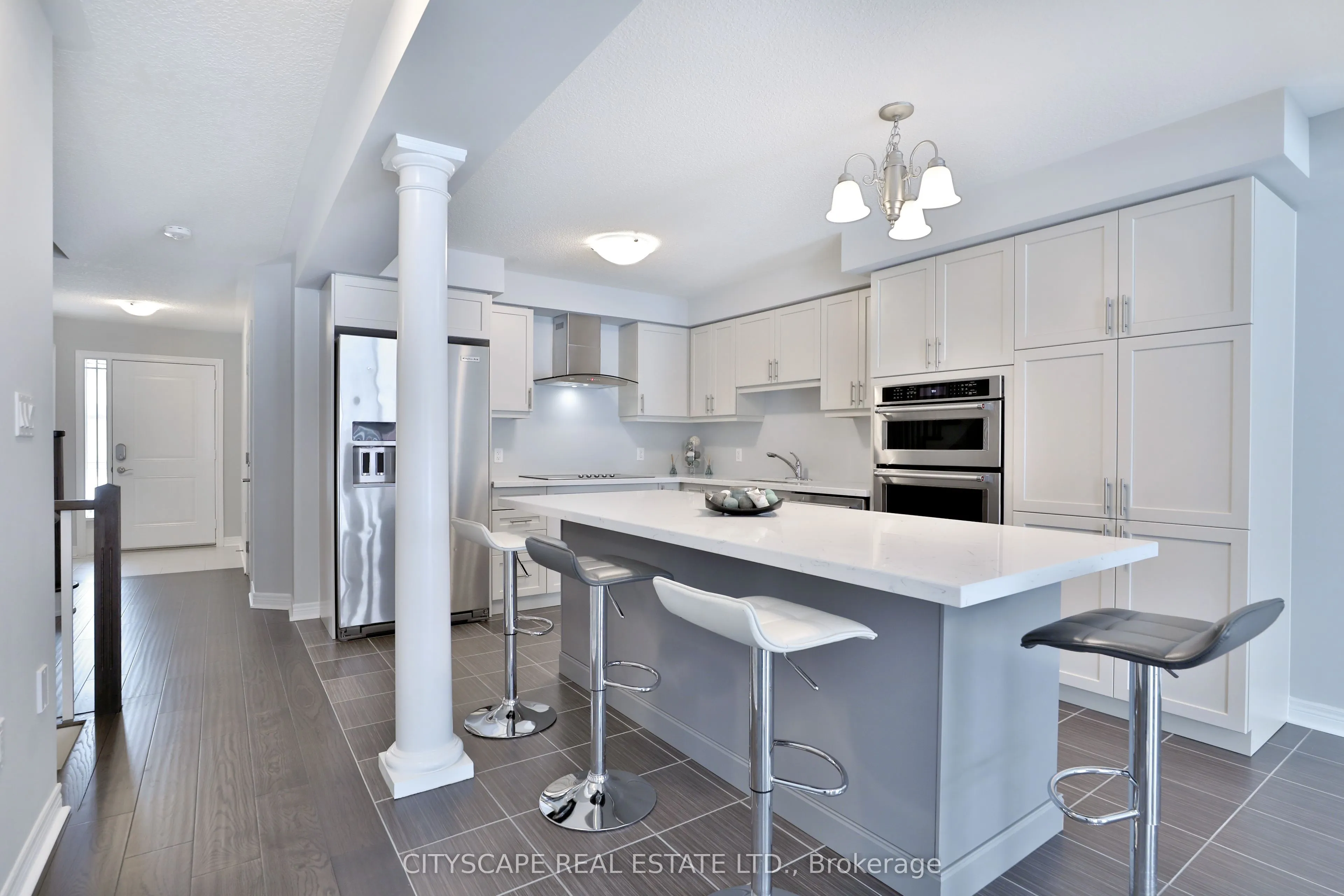 87 Bethune Avenue