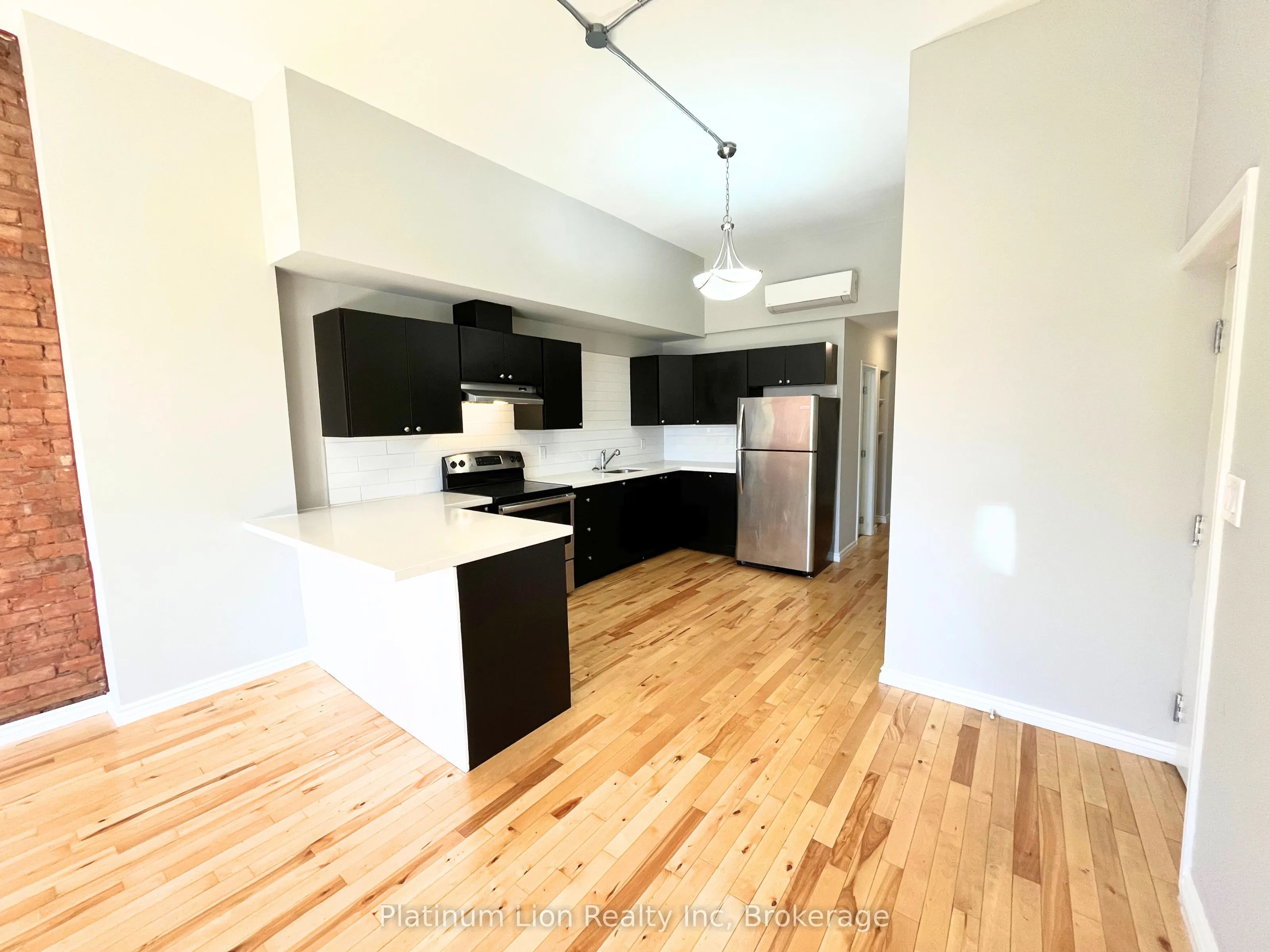 215 King Street E, #3
