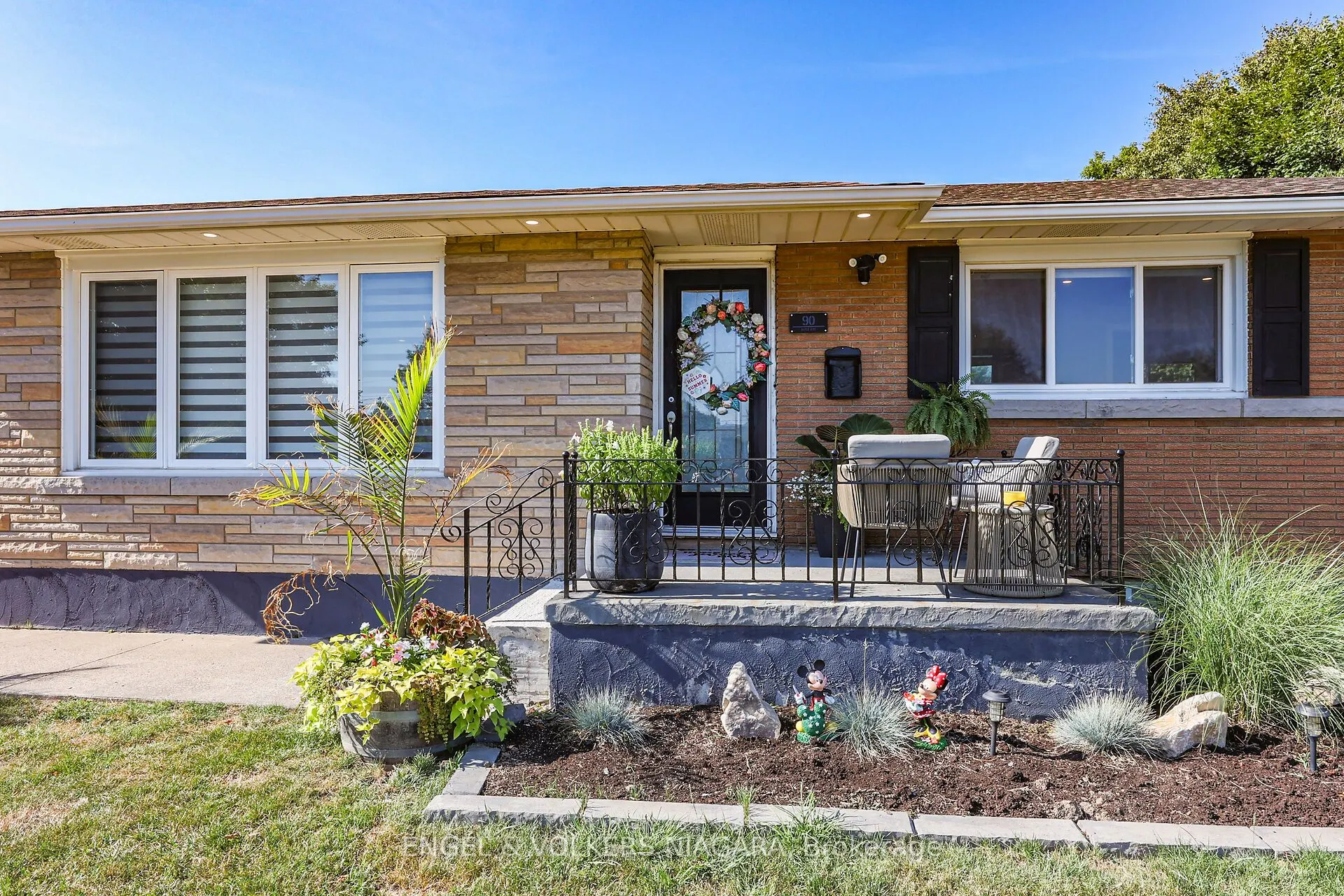 90 Rose Avenue