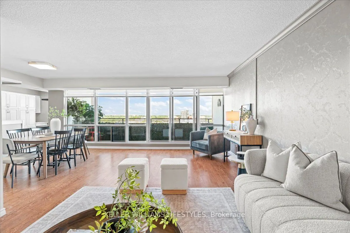 389 Dundas Street, #1601
